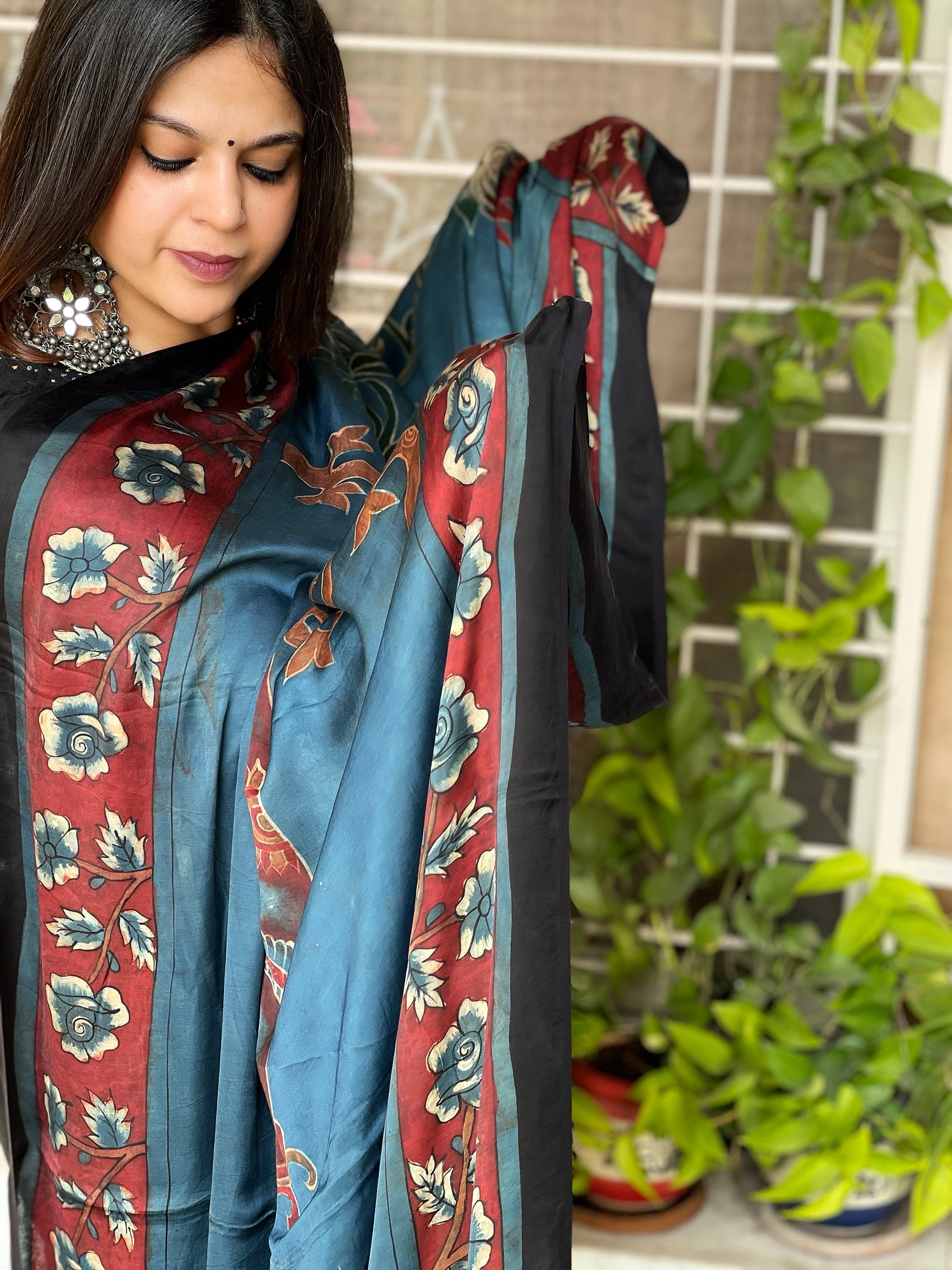 Handsketched & Handpainted Dupatta in Modal Silk