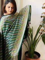 Green Handwoven Banarasi Rangkhat Dupatta in Pure Georgette