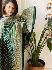 Green Handwoven Banarasi Rangkhat Dupatta in Pure Georgette