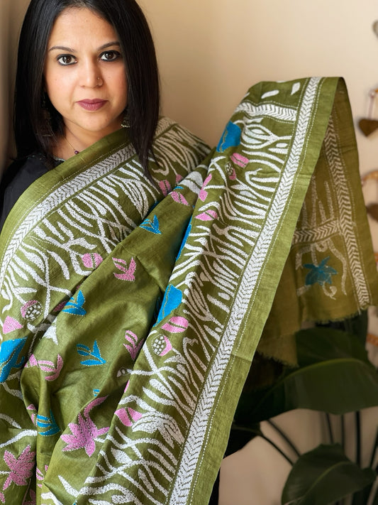 Green Handmade Nakshi Kantha Dupatta in Pure Silk