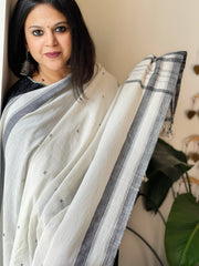 White Handwoven Bhujodi Dupatta with Thread Handwork in Cotton