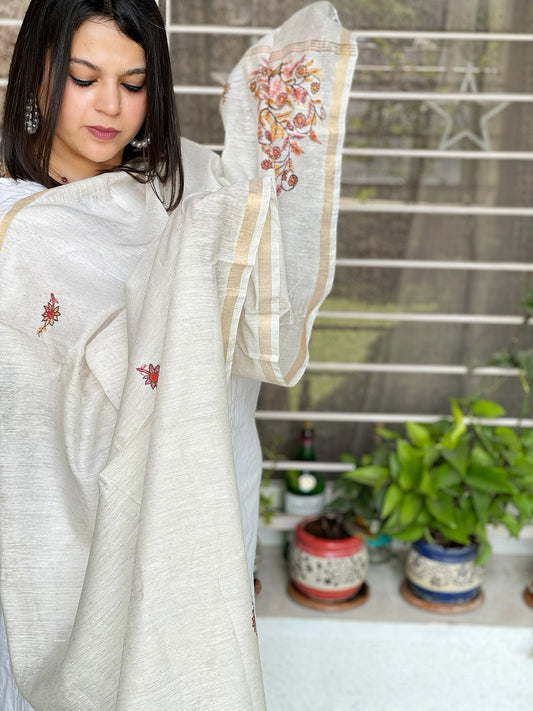 Sozni Hand Embroidery Dupatta in Pure Linen