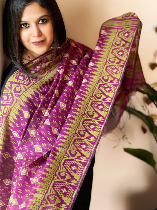 Purple Handwoven Jamdani Dupatta in Pure Muslin-Chanderi
