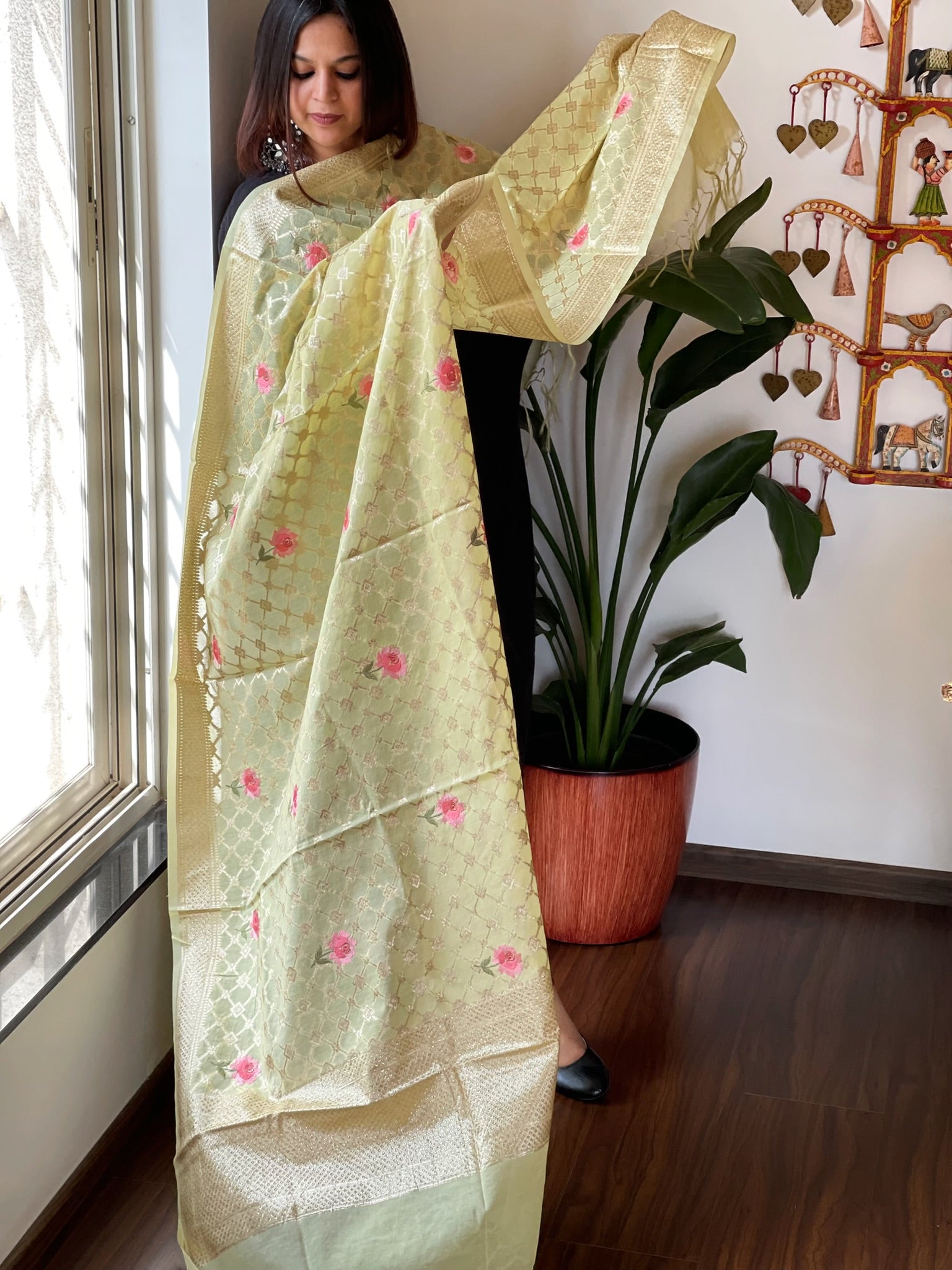 Woven Banarasi Dupatta with Sona Rupa Zari and thread embroidery