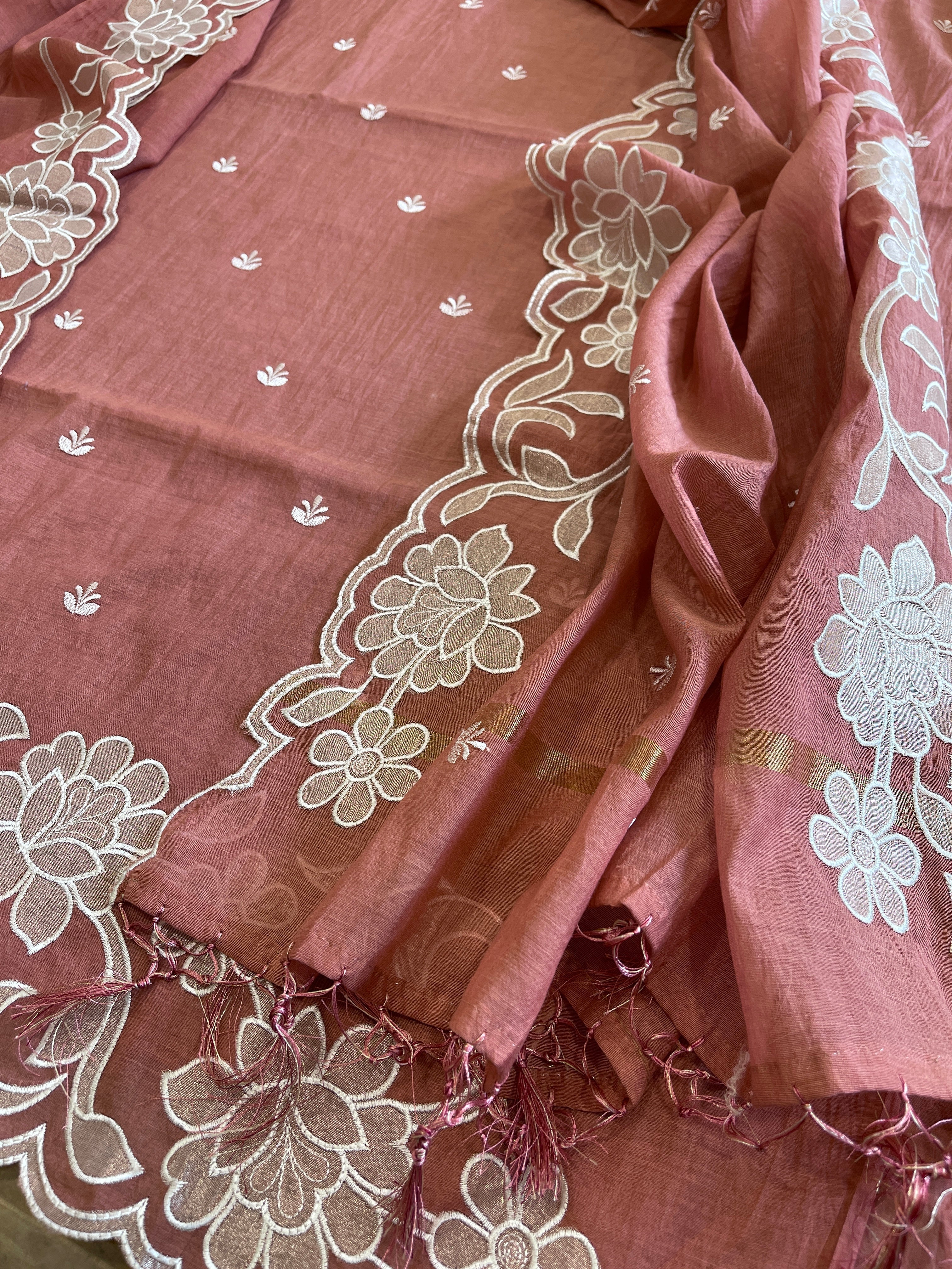 Antique Rose Applique Suit Set in Mul Chanderi - Masakalee