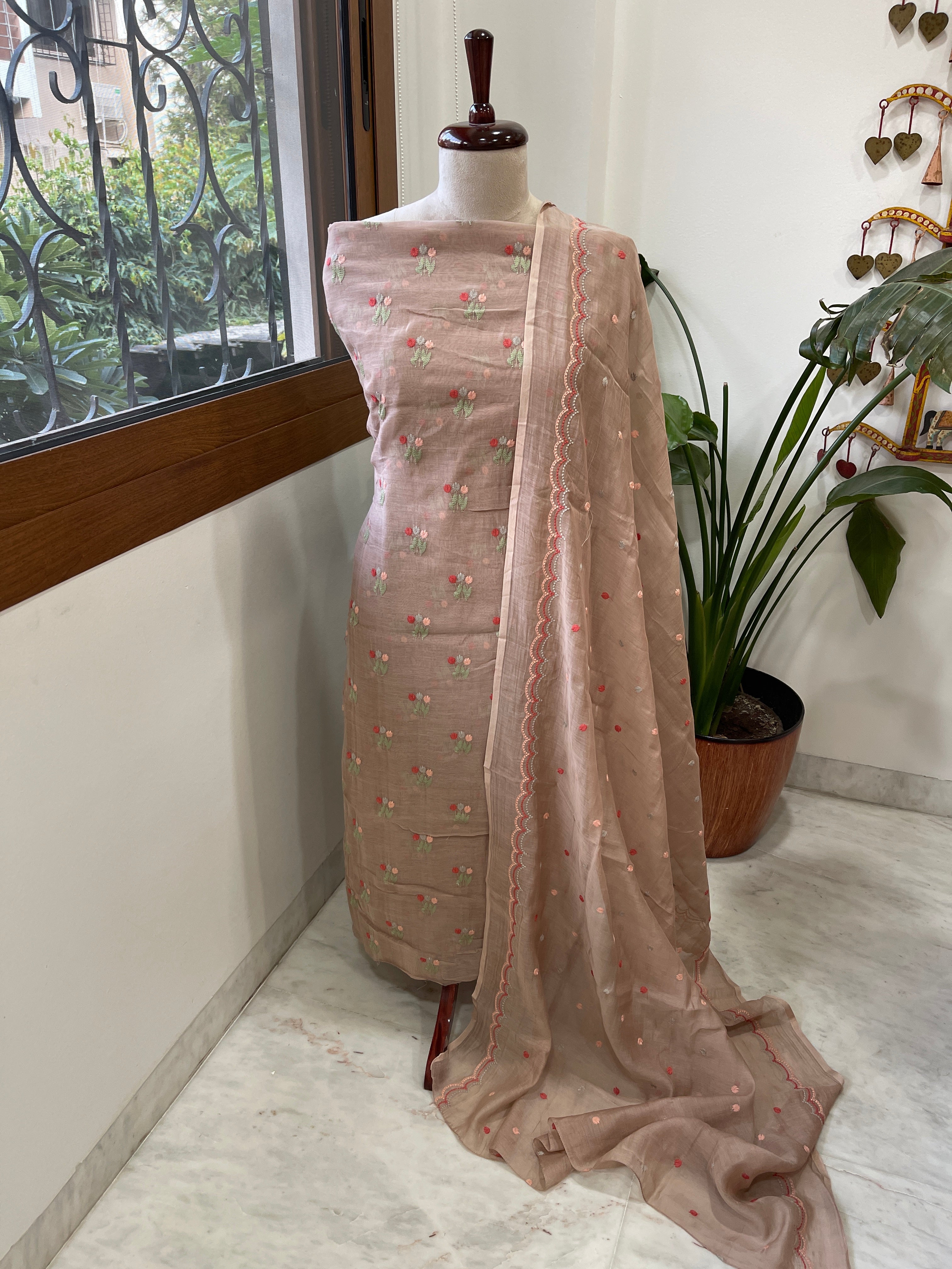 Antique Rose Suit Set with Thread Embroidery in Pure Mul - Masakalee