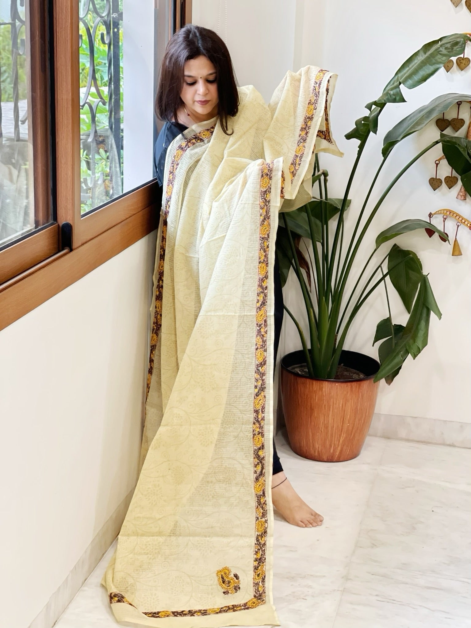 Beige Kota Cotton Dupatta with Kantha Hand Embroidery - Masakalee