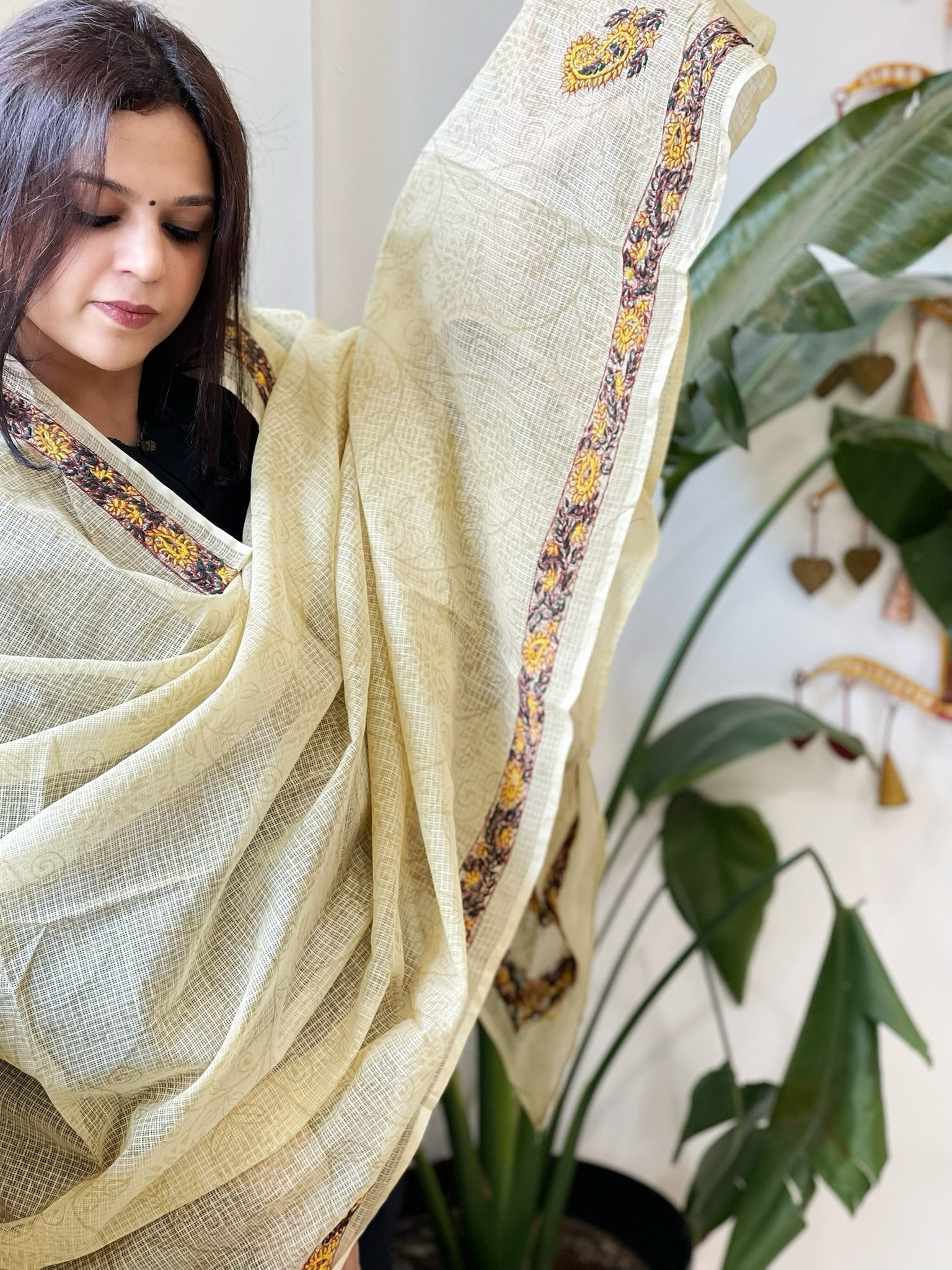 Beige Kota Cotton Dupatta with Kantha Hand Embroidery - Masakalee