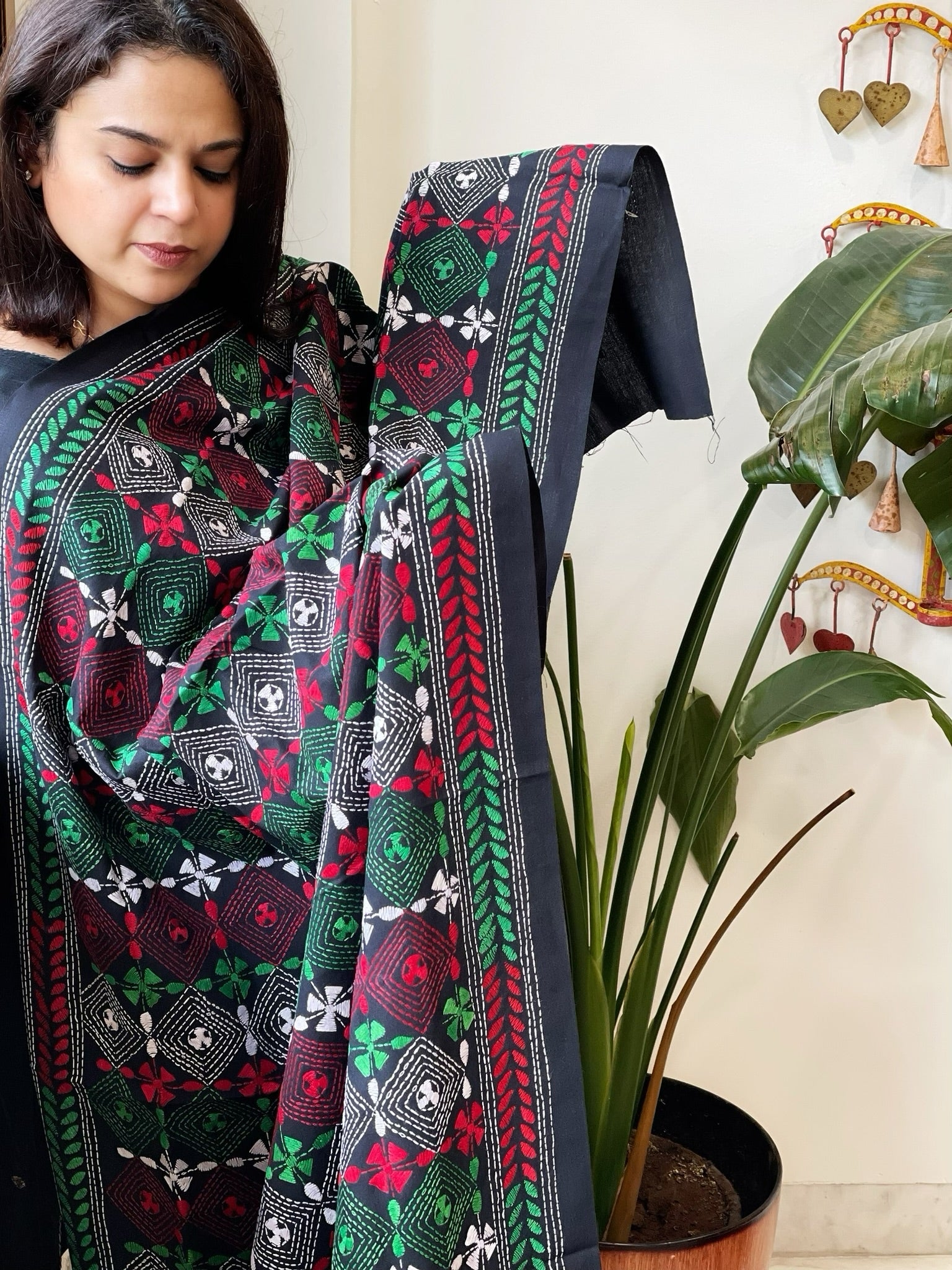Black Handmade Kantha Dupatta in Pure Cotton - Masakalee