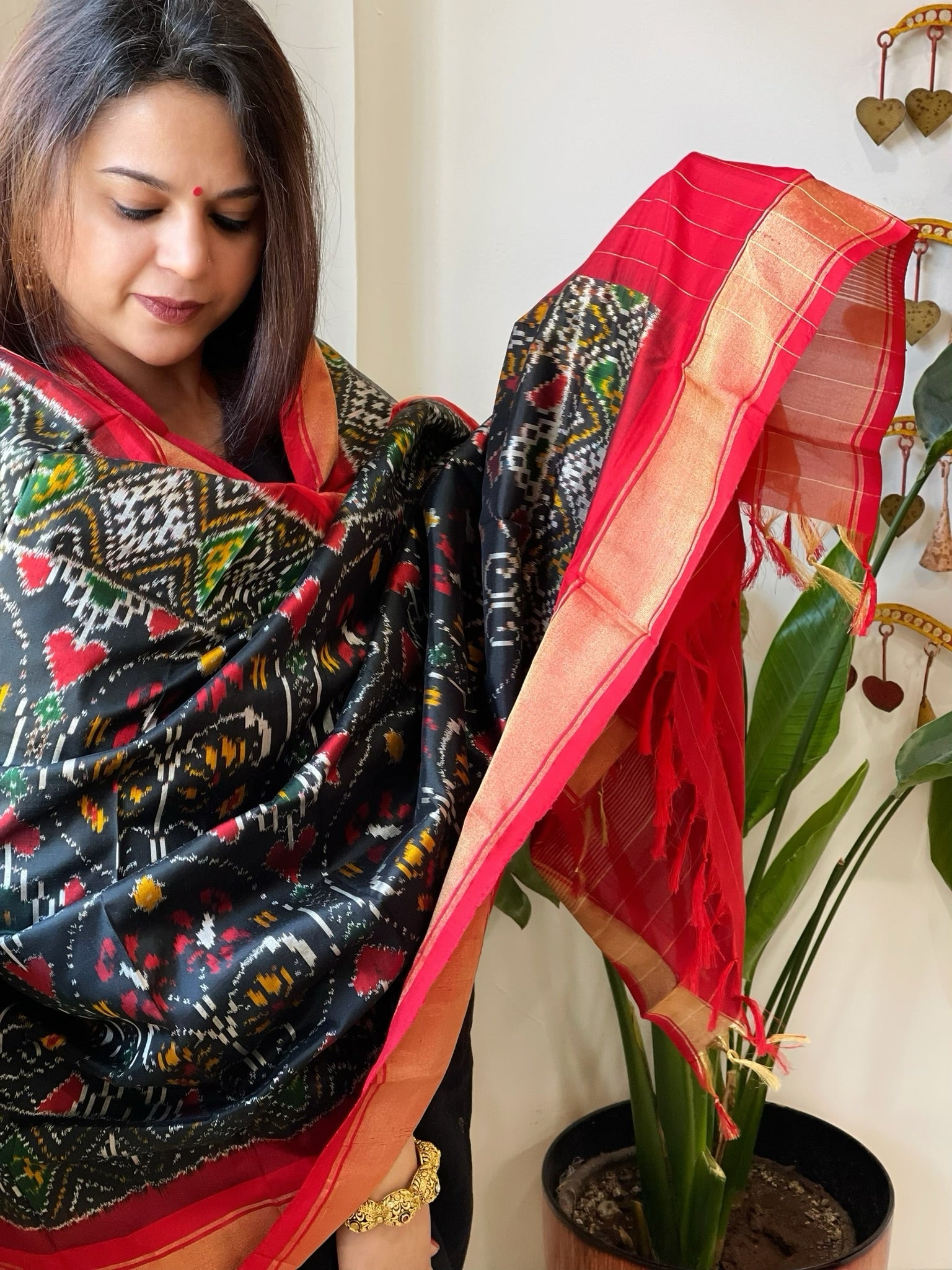 Black Handwoven Ikat Dupatta in Pure Silk - Masakalee