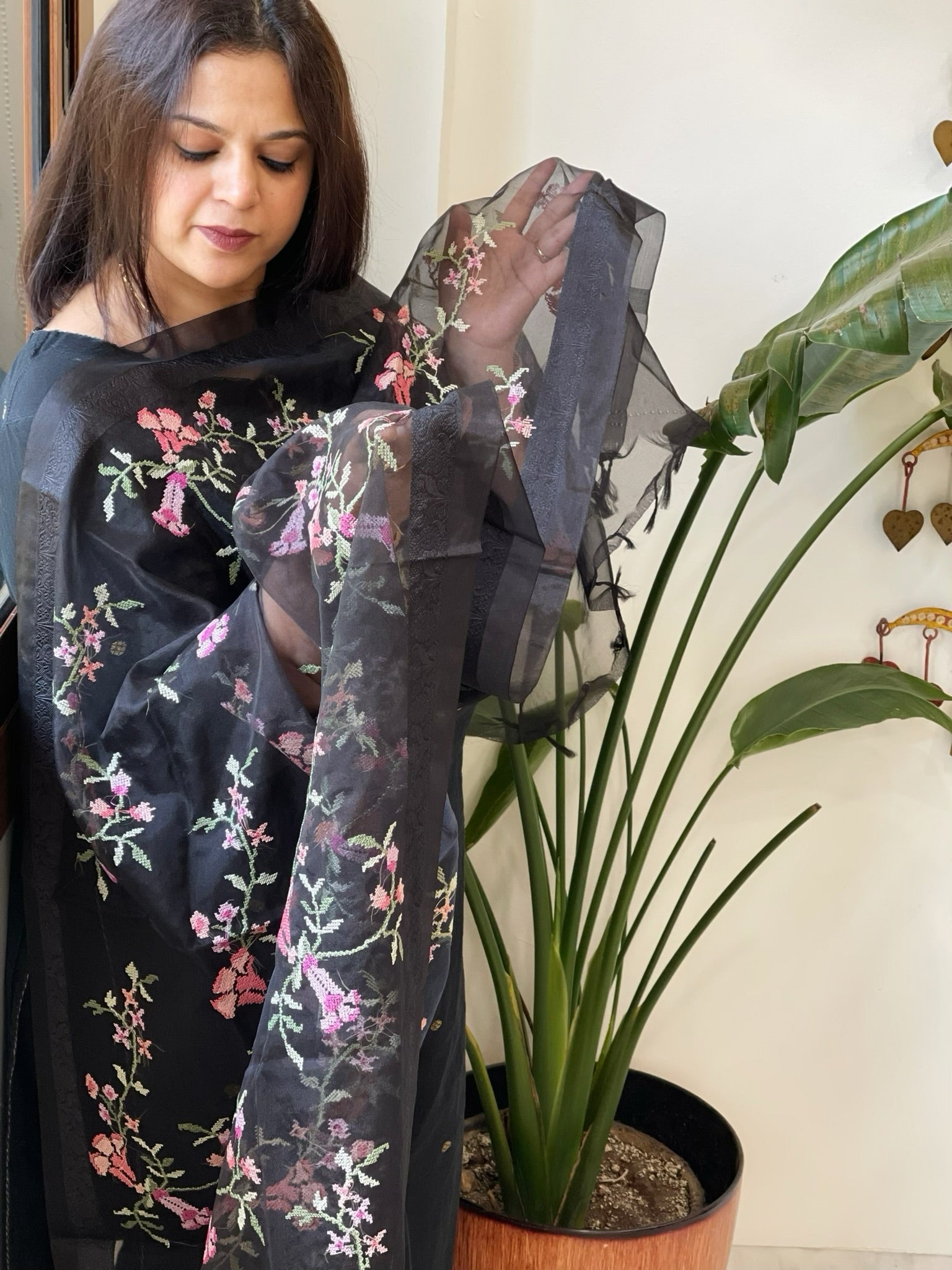 Black Organza Dupatta with Thread Embroidery - Masakalee