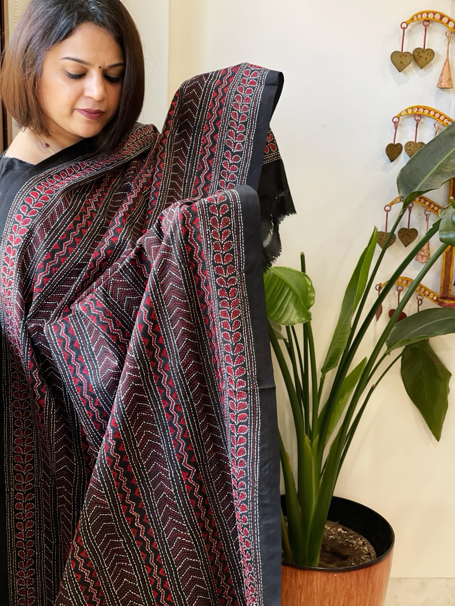 Black, Red Handmade Kantha Dupatta in Silk - Masakalee