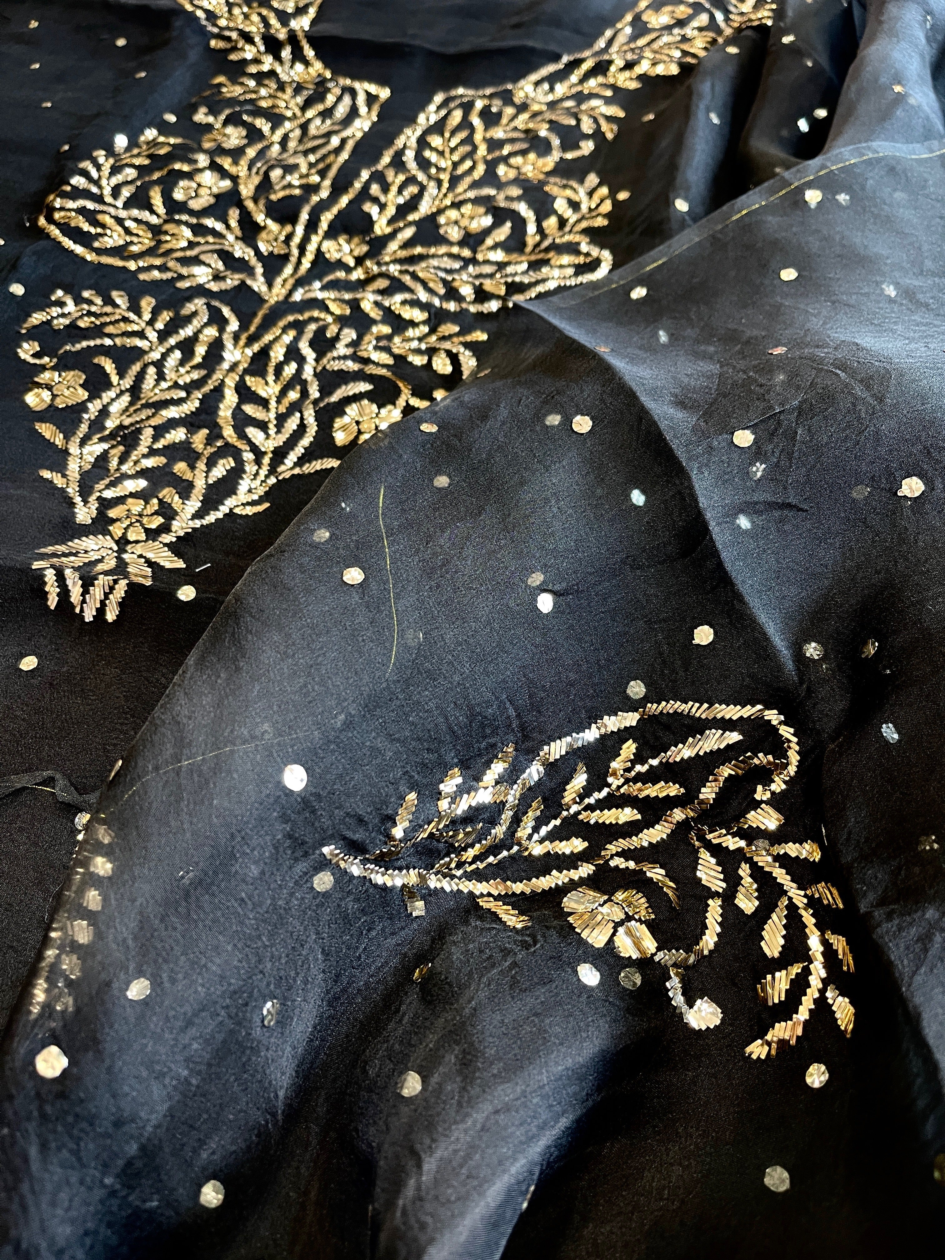 Black Suit Set with Mukaish Badla Handwork in Pure Organza - Masakalee