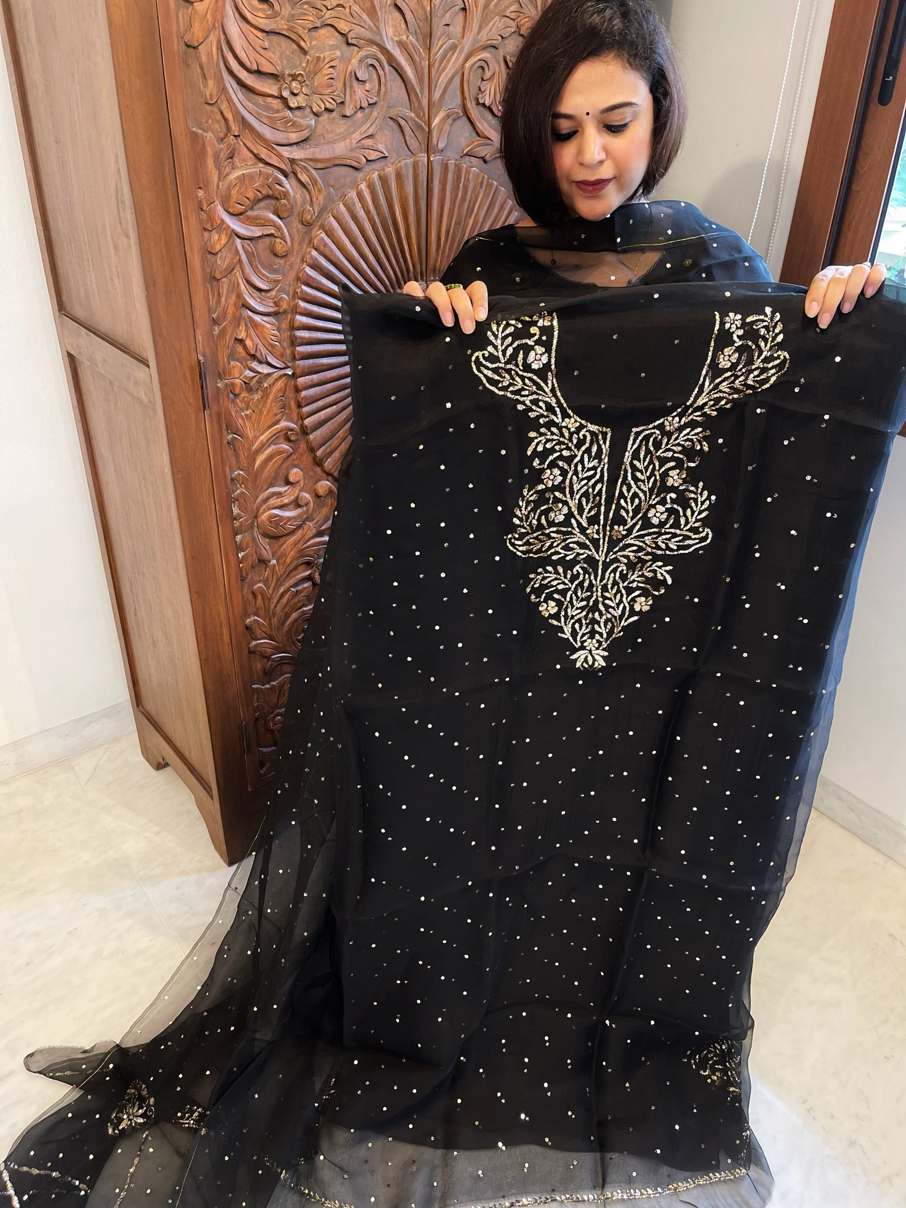 Black Suit Set with Mukaish Badla Handwork in Pure Organza - Masakalee