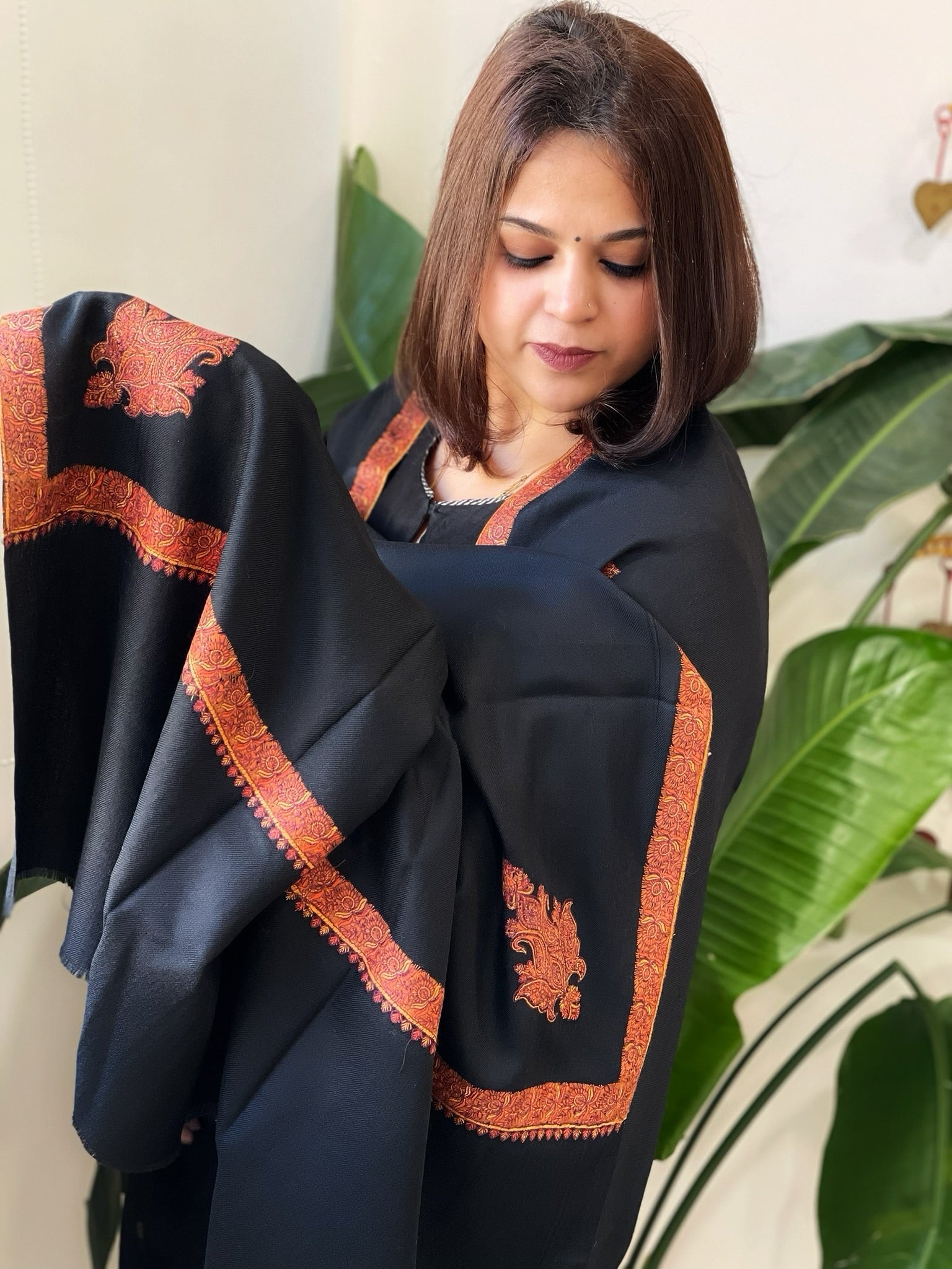 Black Woven Pashmina Shawl with Thread Embroidery - Masakalee