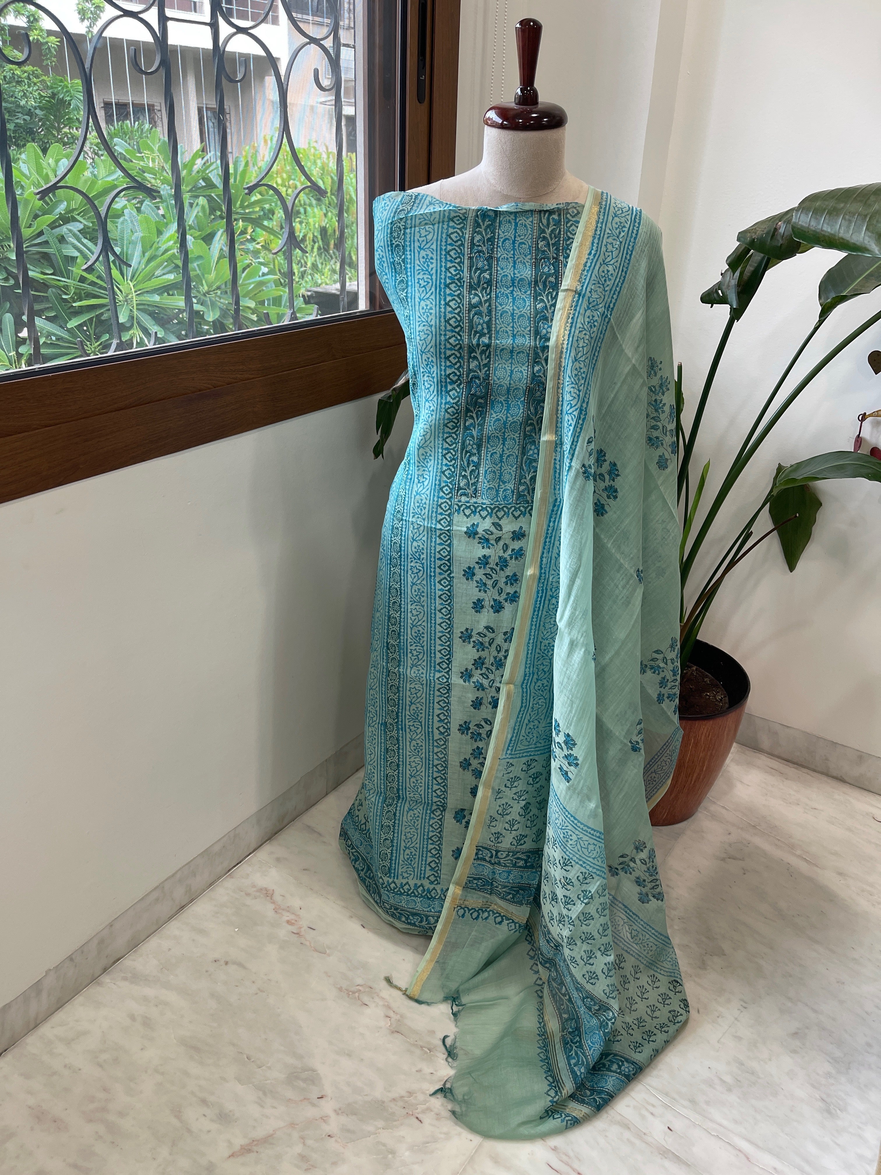 Blue Handblock Printed Suit Set in Mul Cotton - Masakalee