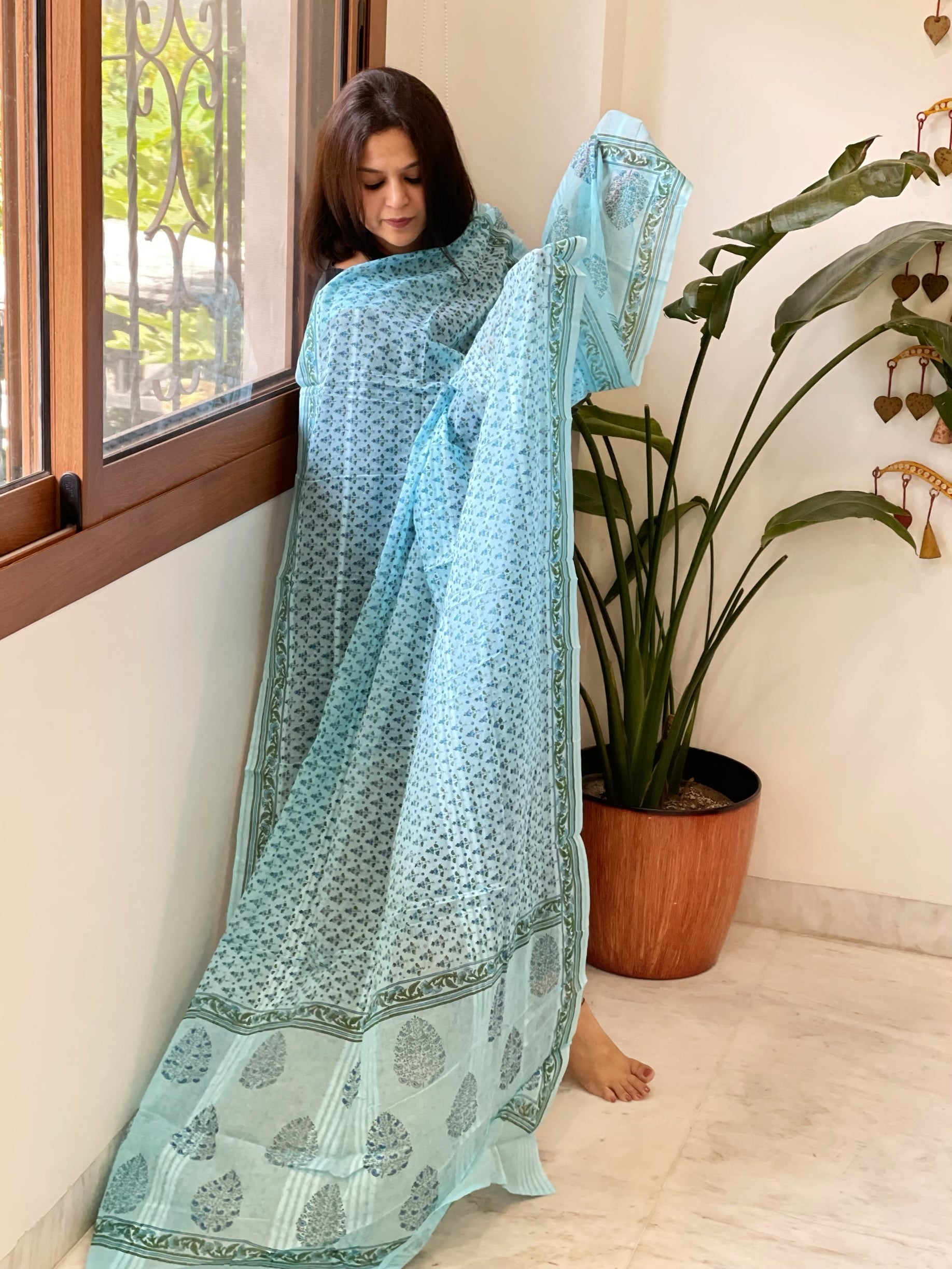 Blue Mul Cotton Handblock Printed Dupatta - Masakalee
