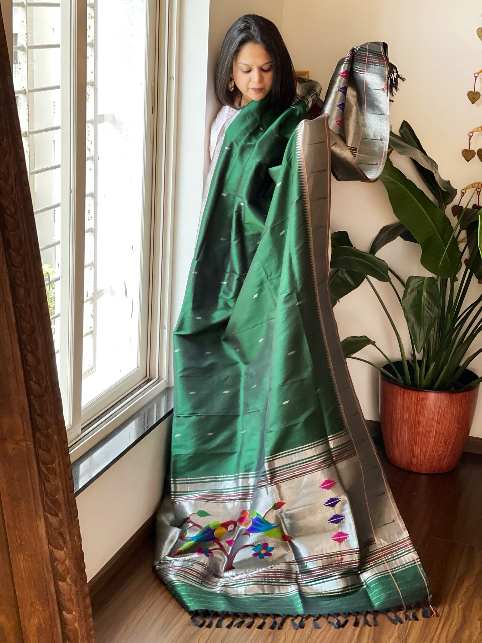 Bottle Green Handwoven Paithani Dupatta in Pure Silk - Masakalee