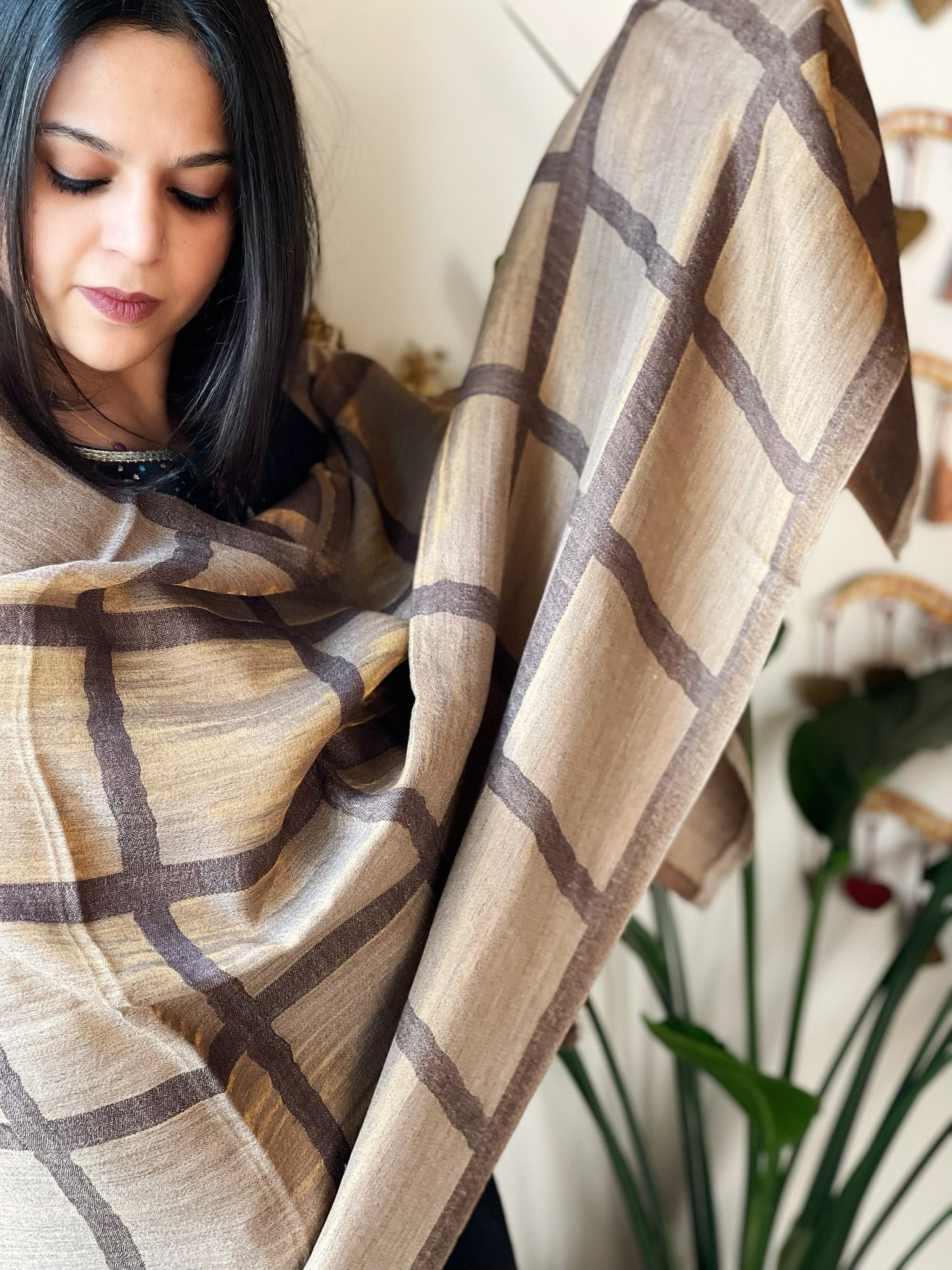 Brownish Grey Woven Zari Pashmina Check Design Stole - Masakalee