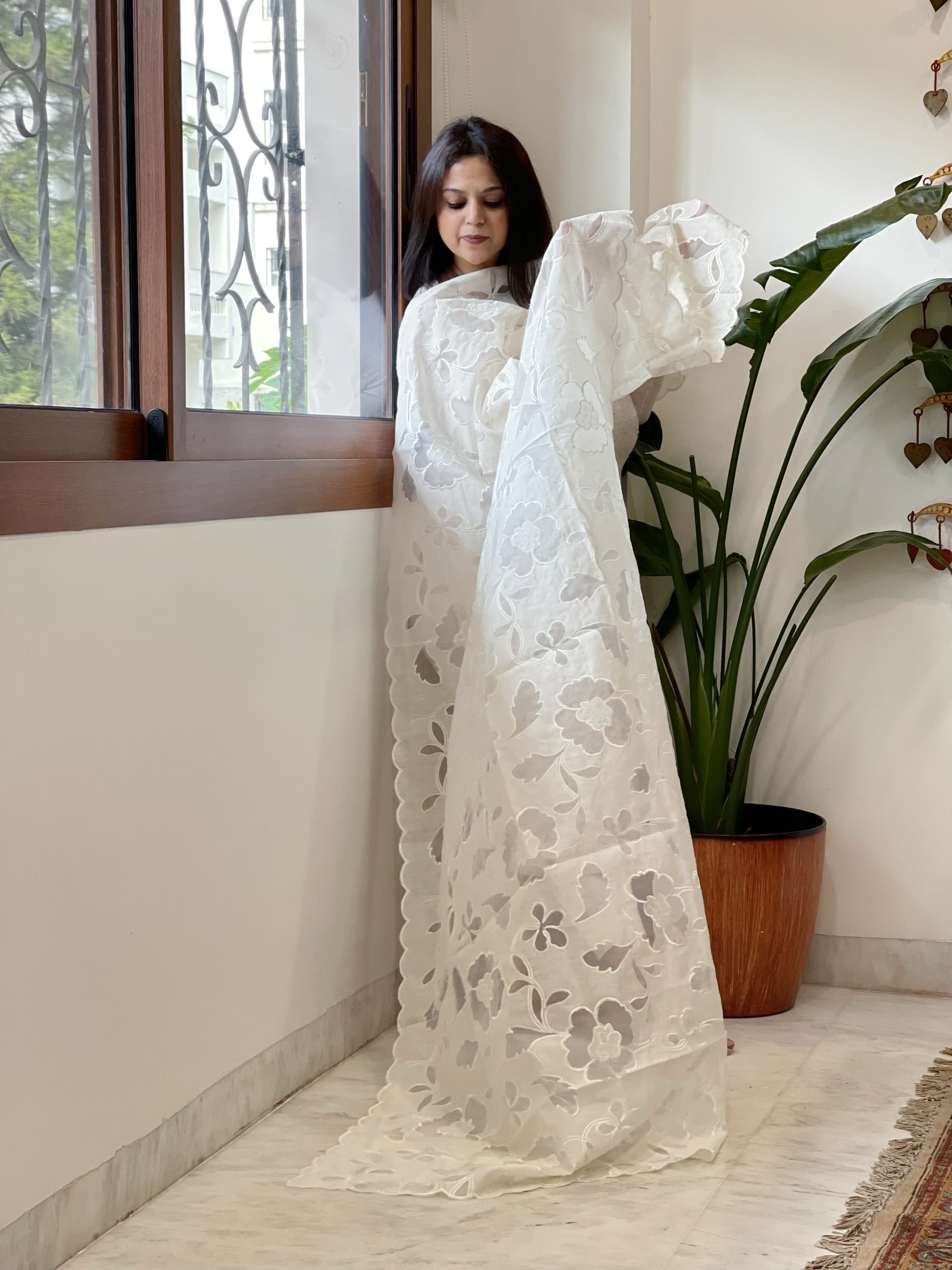 Cream Chanderi Dupatta with Jaal Cut Work - Masakalee