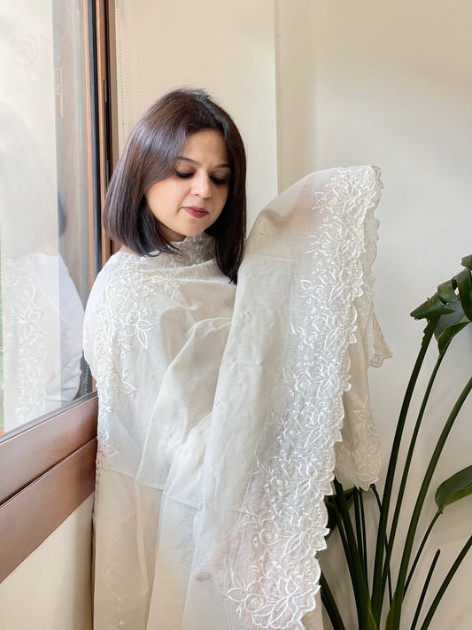 Cream Chanderi Dupatta with Thread and Pearl Embroidery - Masakalee