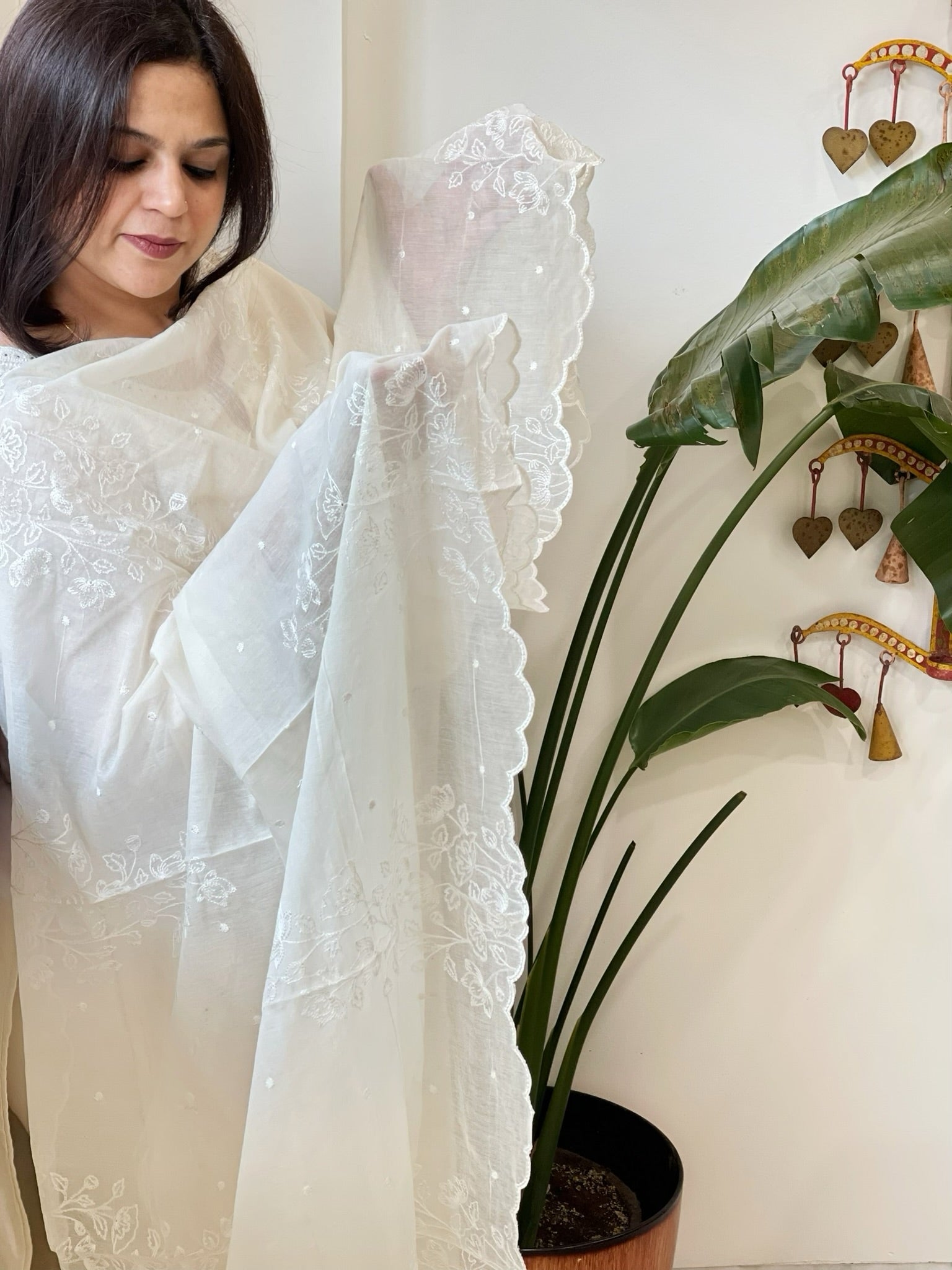 Cream Chanderi Dupatta with Thread Embroidery - Masakalee