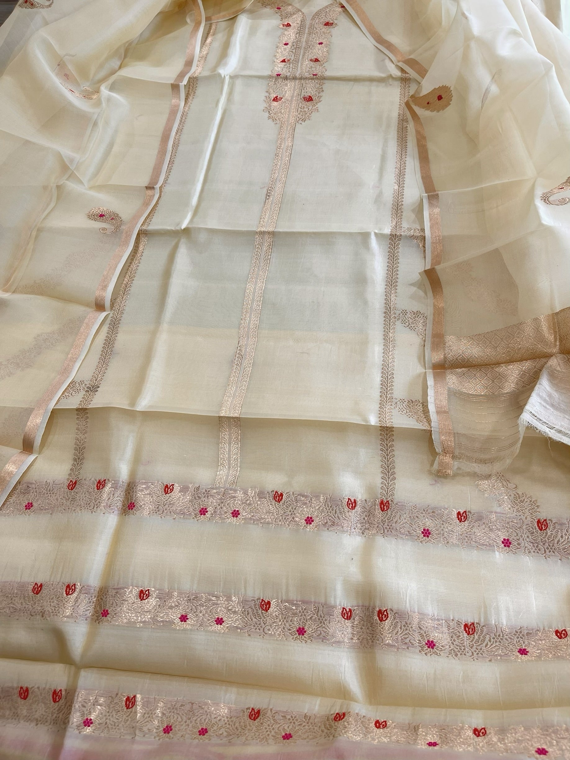 Cream Designer Banarasi Suit Set in Pure Silk - Masakalee
