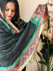 Deep Green Rai Bandhej Dupatta with Handpainted Kalamkari Pallu in Pure Muga Silk - Masakalee