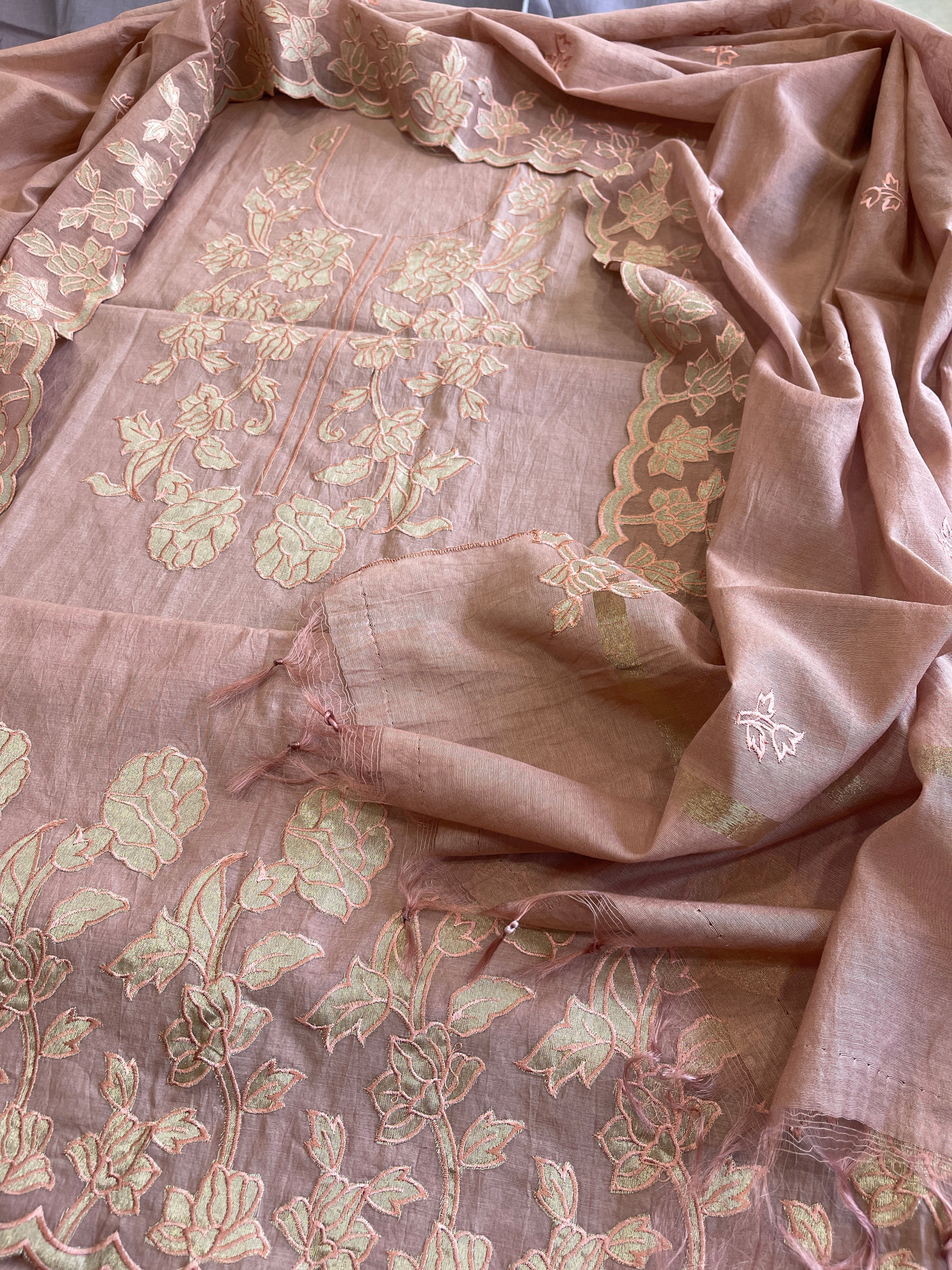 Dusty Pink Applique Suit Set in Mul Chanderi - Masakalee
