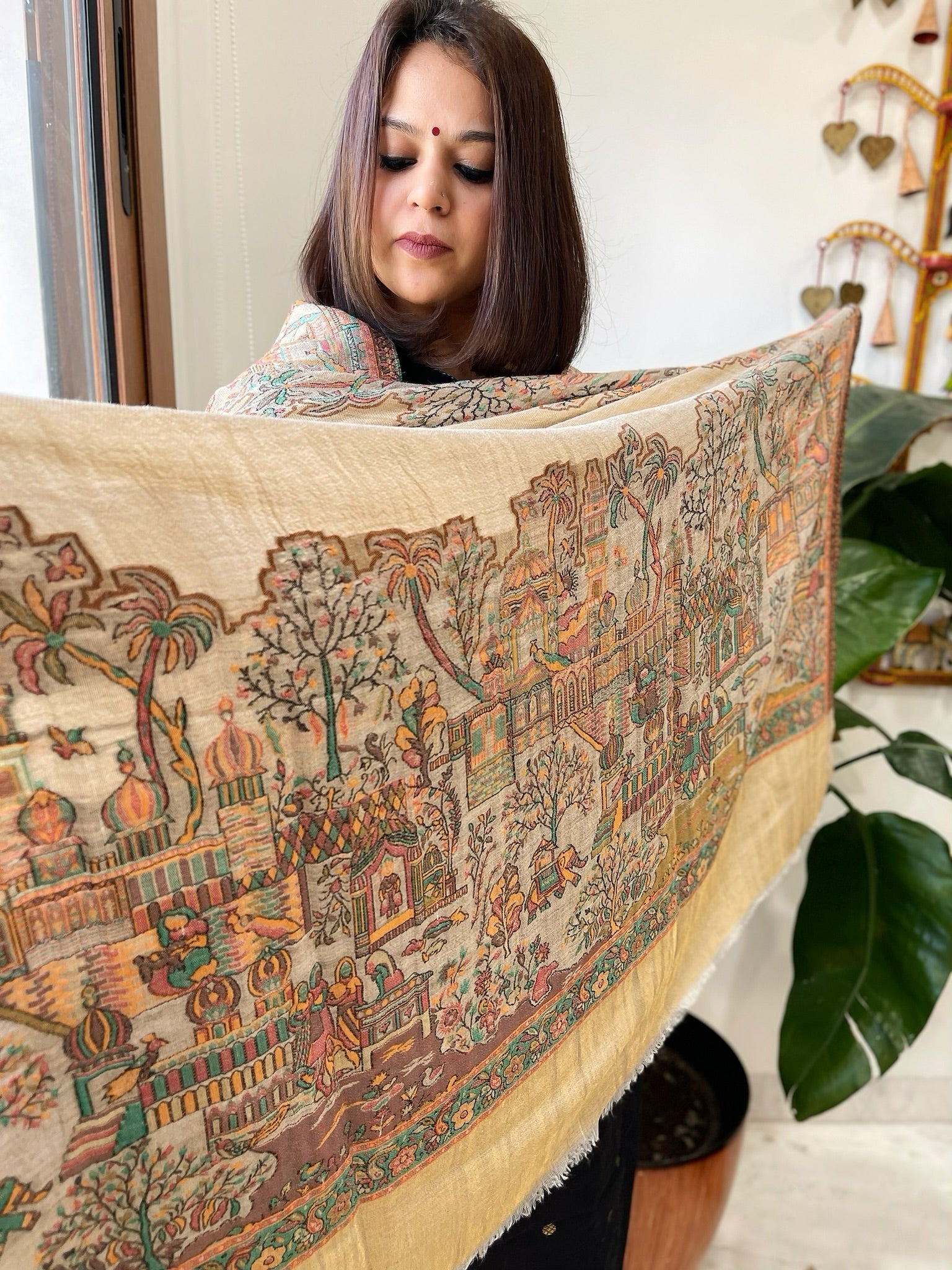 Gold Woven Zari Pashmina Shawl with Kaani Design Border & Pallu - Masakalee