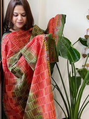 Green and Red Handmade Kantha Dupatta in Silk - Masakalee