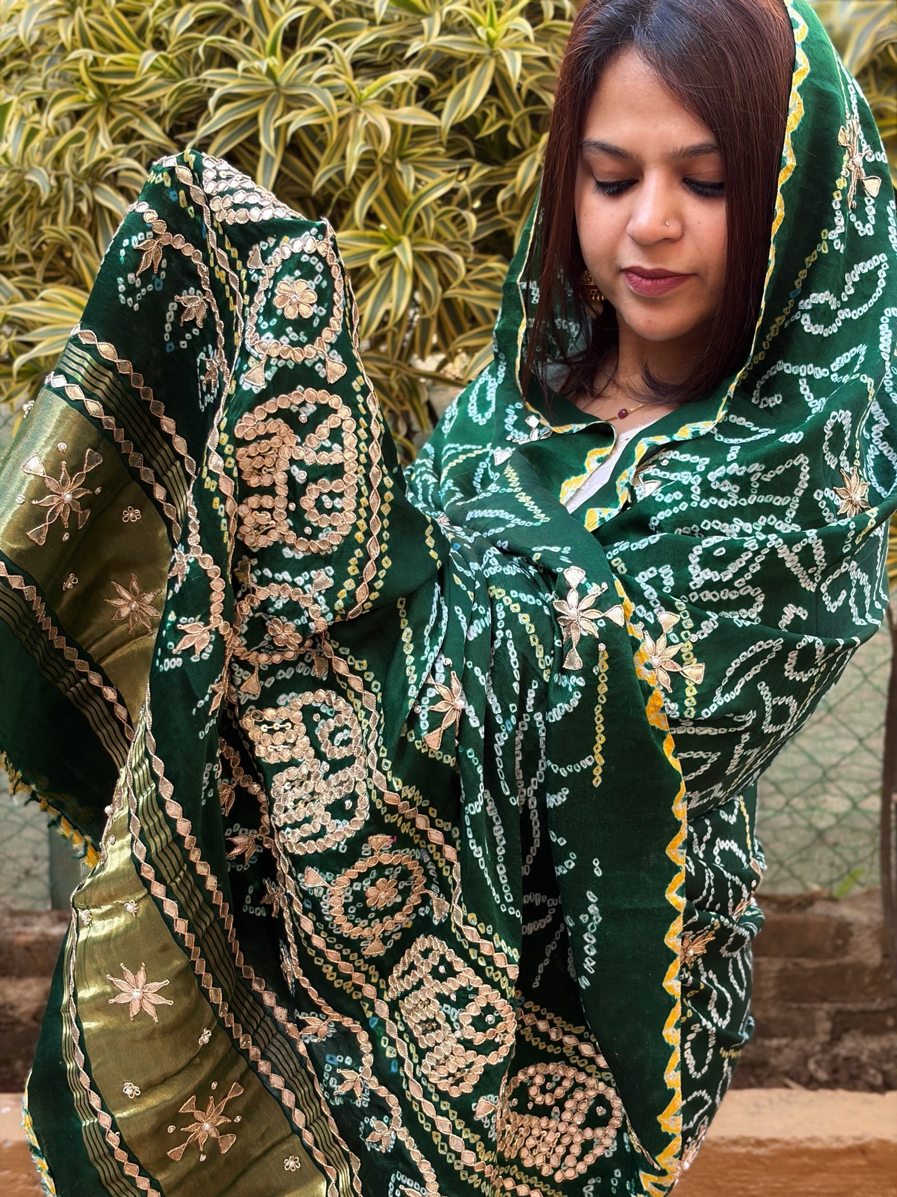 Green Bandhani Dupatta with Gotapatti Handwork in Pure Silk - Masakalee