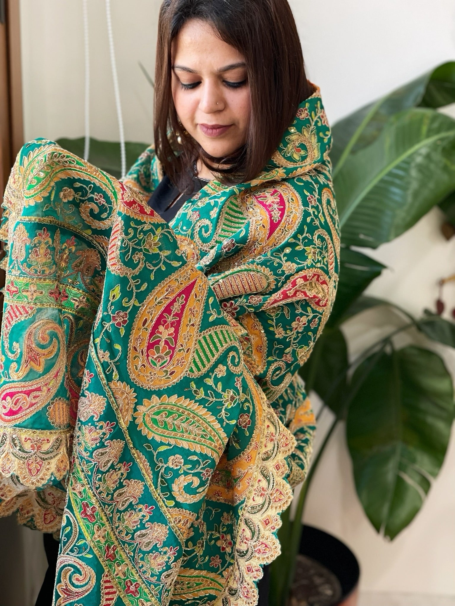 Green Chinon Dupatta with Aari Embroidery - Masakalee
