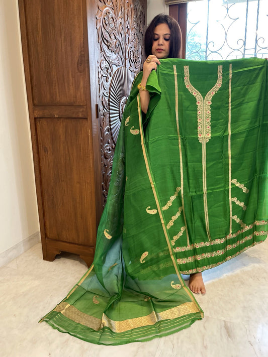 Green Designer Banarasi Suit Set in Pure Silk - Masakalee