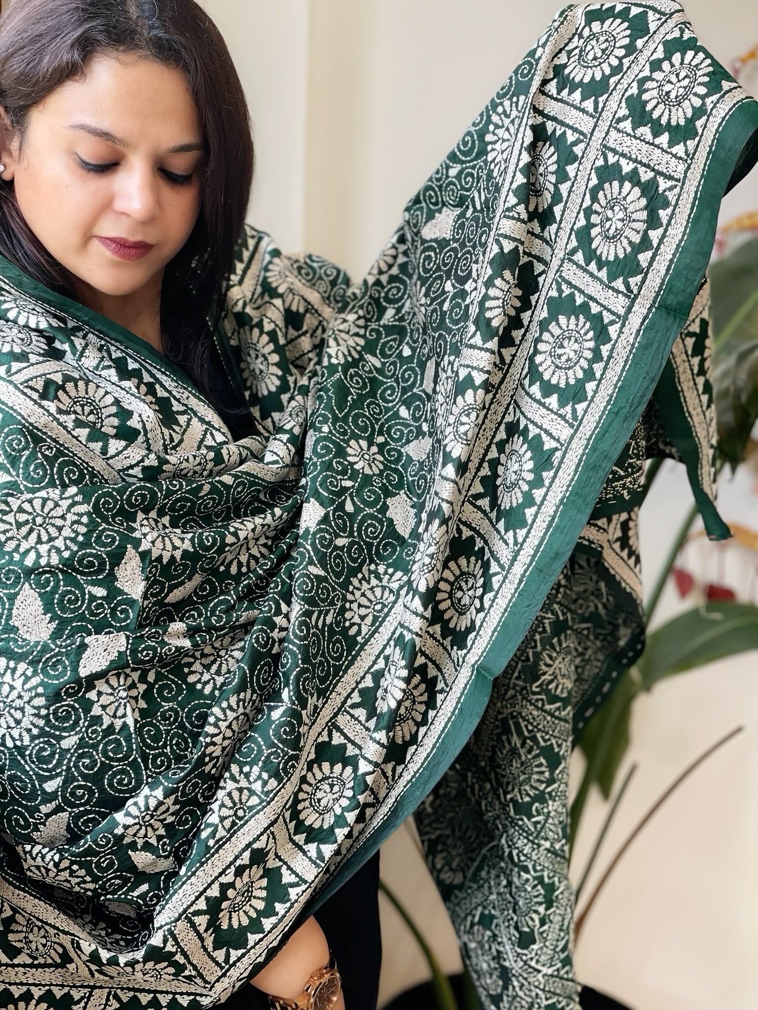 Green Handmade Nakshi Kantha Dupatta in Pure Silk - Masakalee