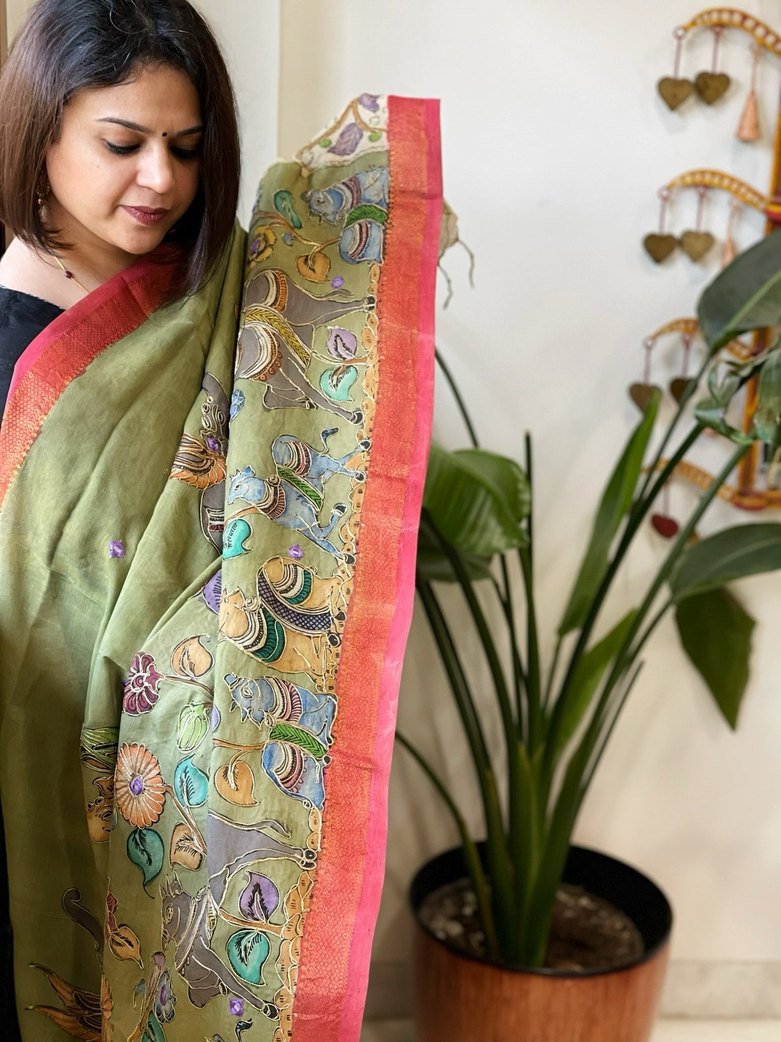 Green Handpainted Kalamkari Dupatta with Thread & Mirror Handwork in Chanderi Silk - Masakalee