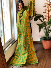Green Handwoven Jamdani Dupatta in Pure Muslin - Chanderi - Masakalee