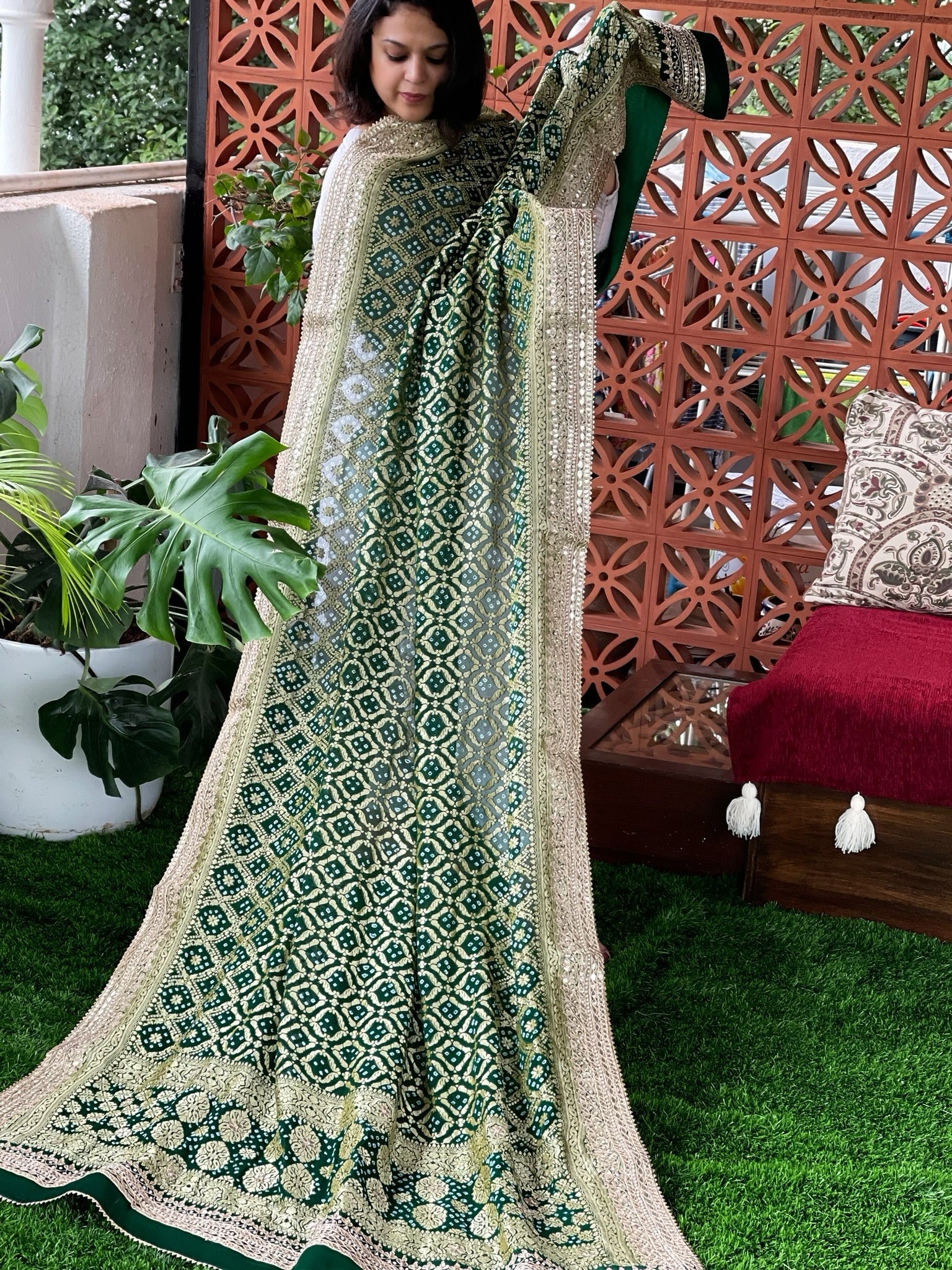 Green Handwoven NeemZari Bareek Bandhani with Gotapatti Handwork in Pure Georgette - Masakalee
