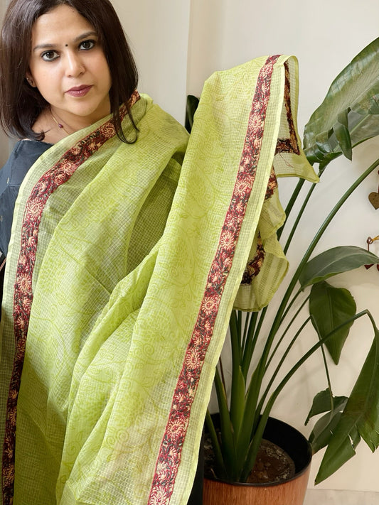 Green Kota Cotton Dupatta with Kantha Hand Embroidery - Masakalee