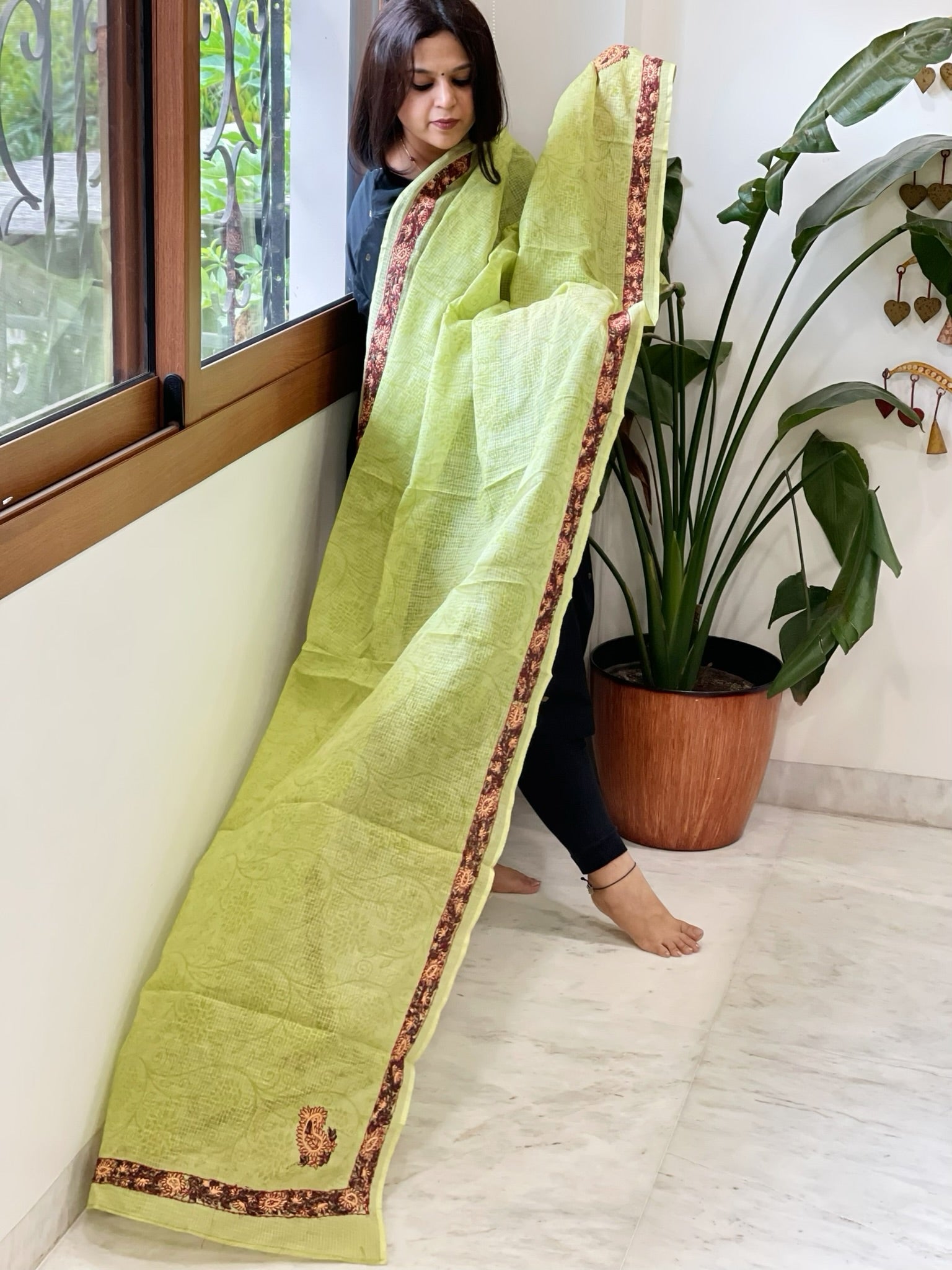 Green Kota Cotton Dupatta with Kantha Hand Embroidery - Masakalee