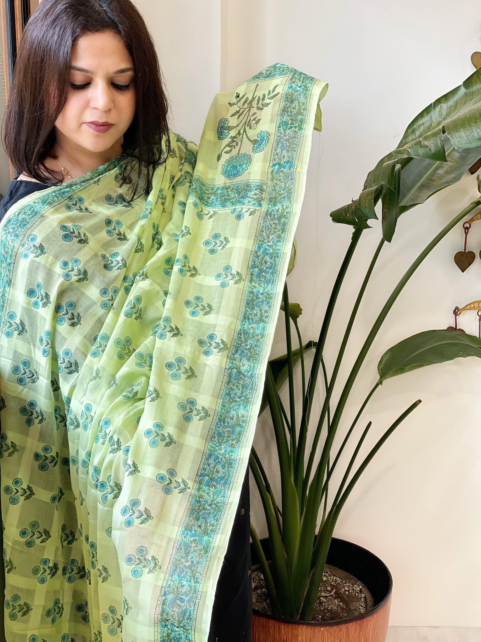 Green Mul Cotton Handblock Printed Dupatta - Masakalee