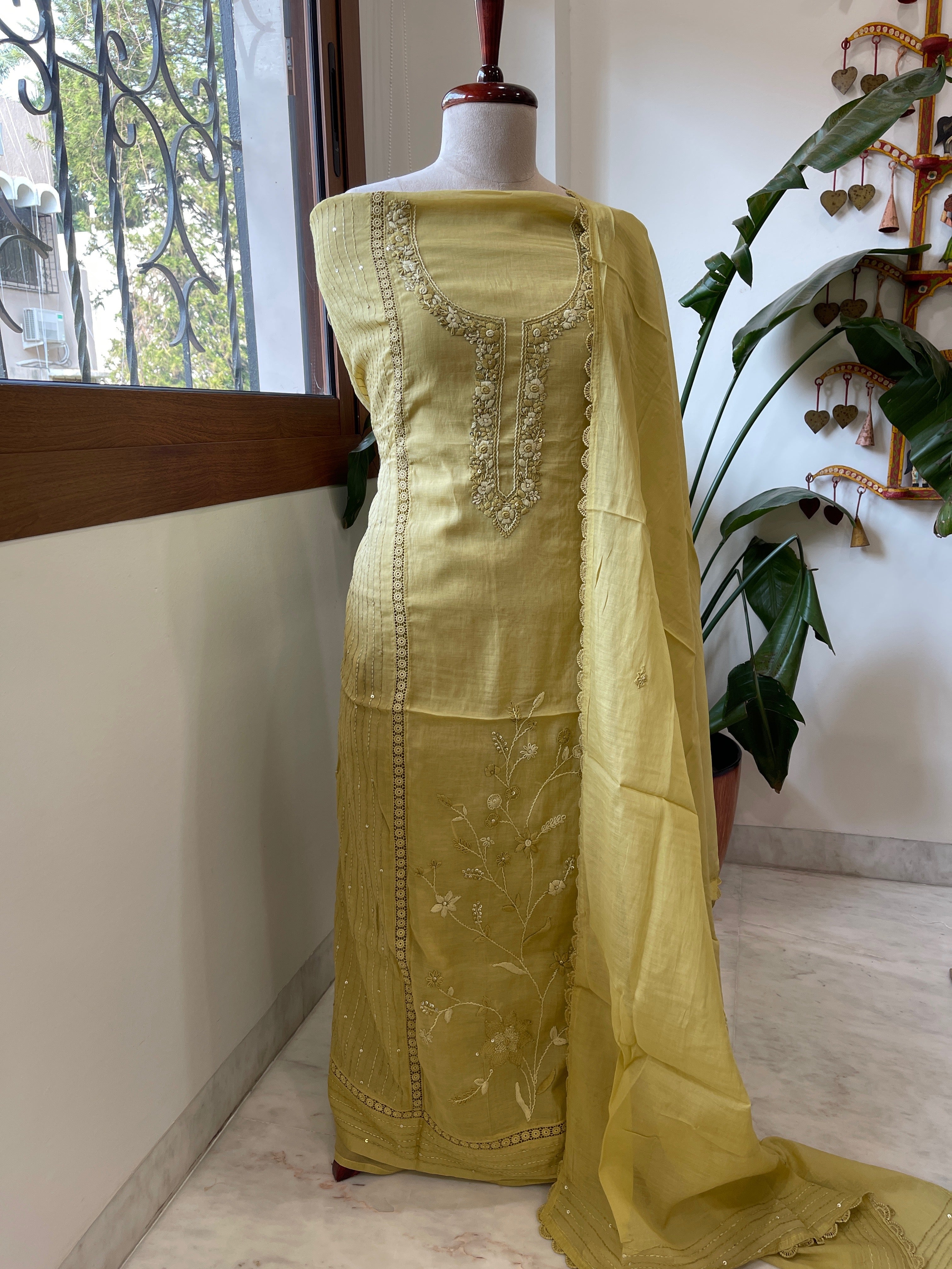 Green Suit Set with Sequin ad Knot handwork in Mul Chanderi - Masakalee