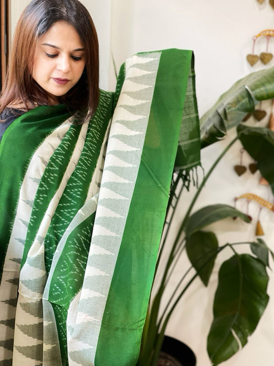Green, White Handwoven Ikat Dupatta in Cotton - Masakalee