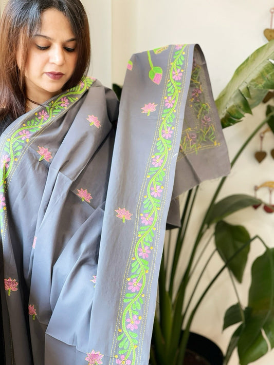Grey Handmade Kantha Dupatta in Pure Cotton - Masakalee