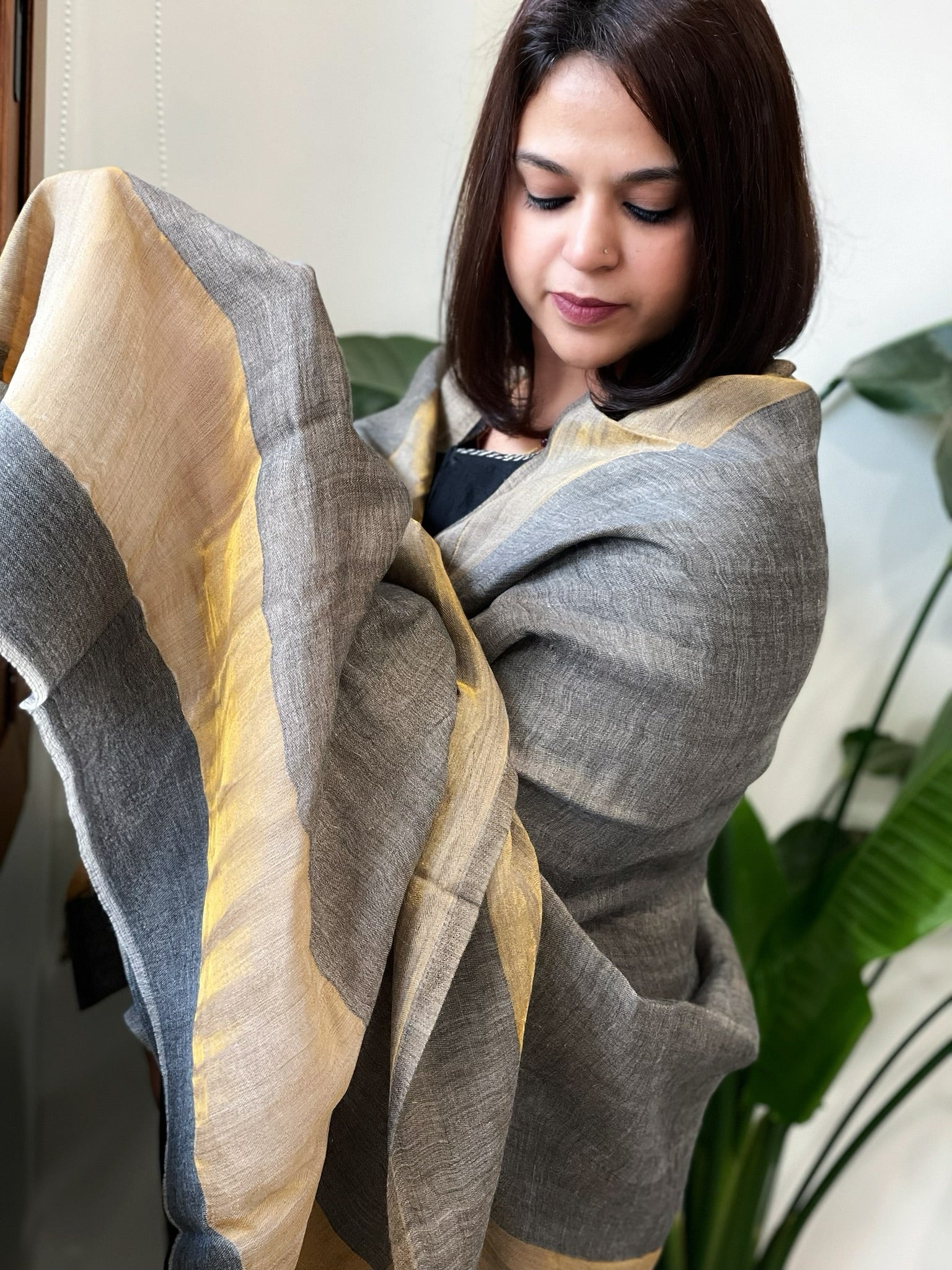 Grey Pashmina Shawl with Zari - Masakalee