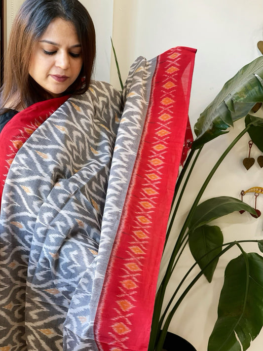 Grey, Red Handwoven Ikat Dupatta in Cotton - Masakalee