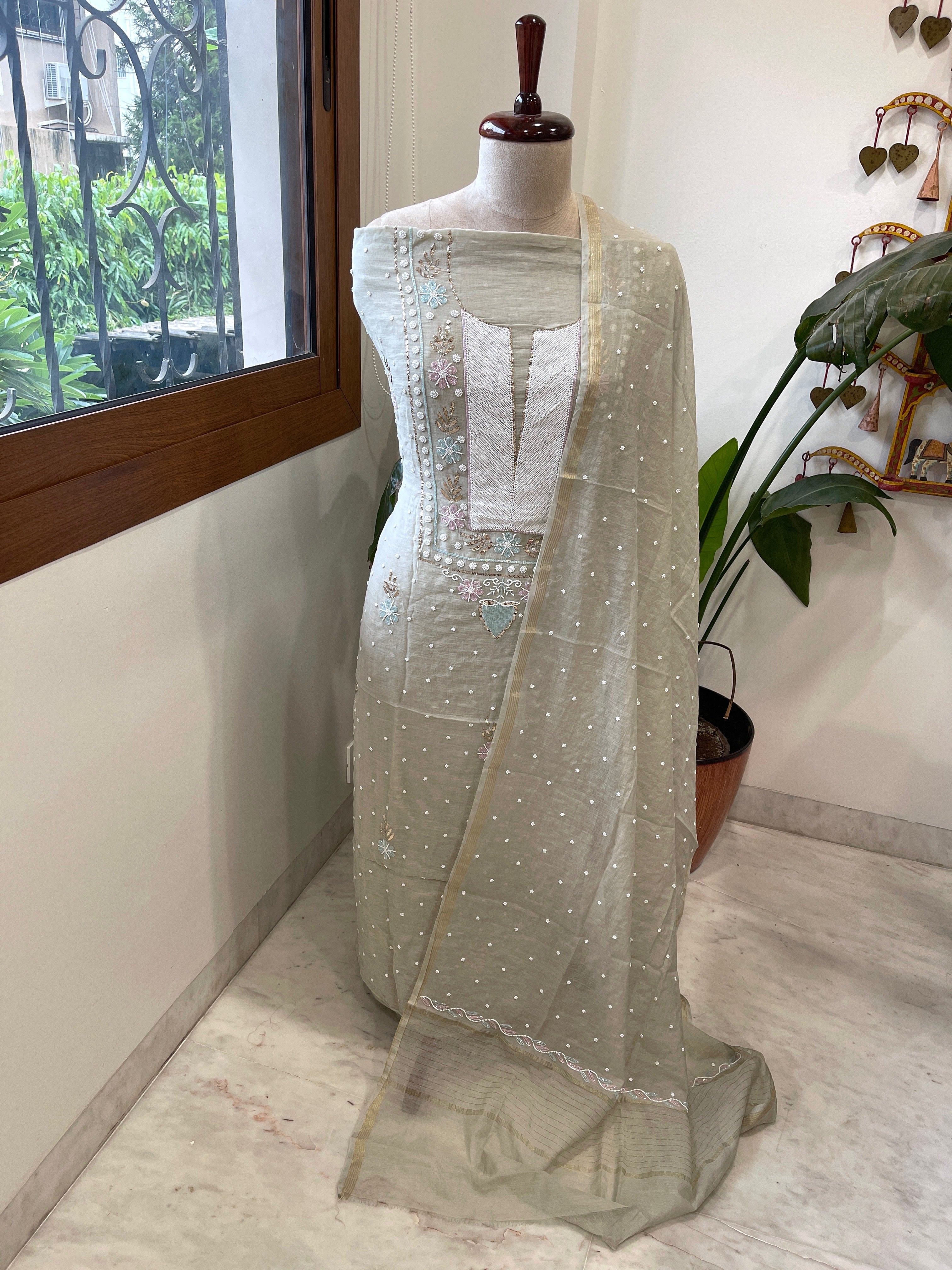 Grey Suit Set with Pearl, Cut Daana and Mukaish Handwork in Pure Mul Chanderi - Masakalee