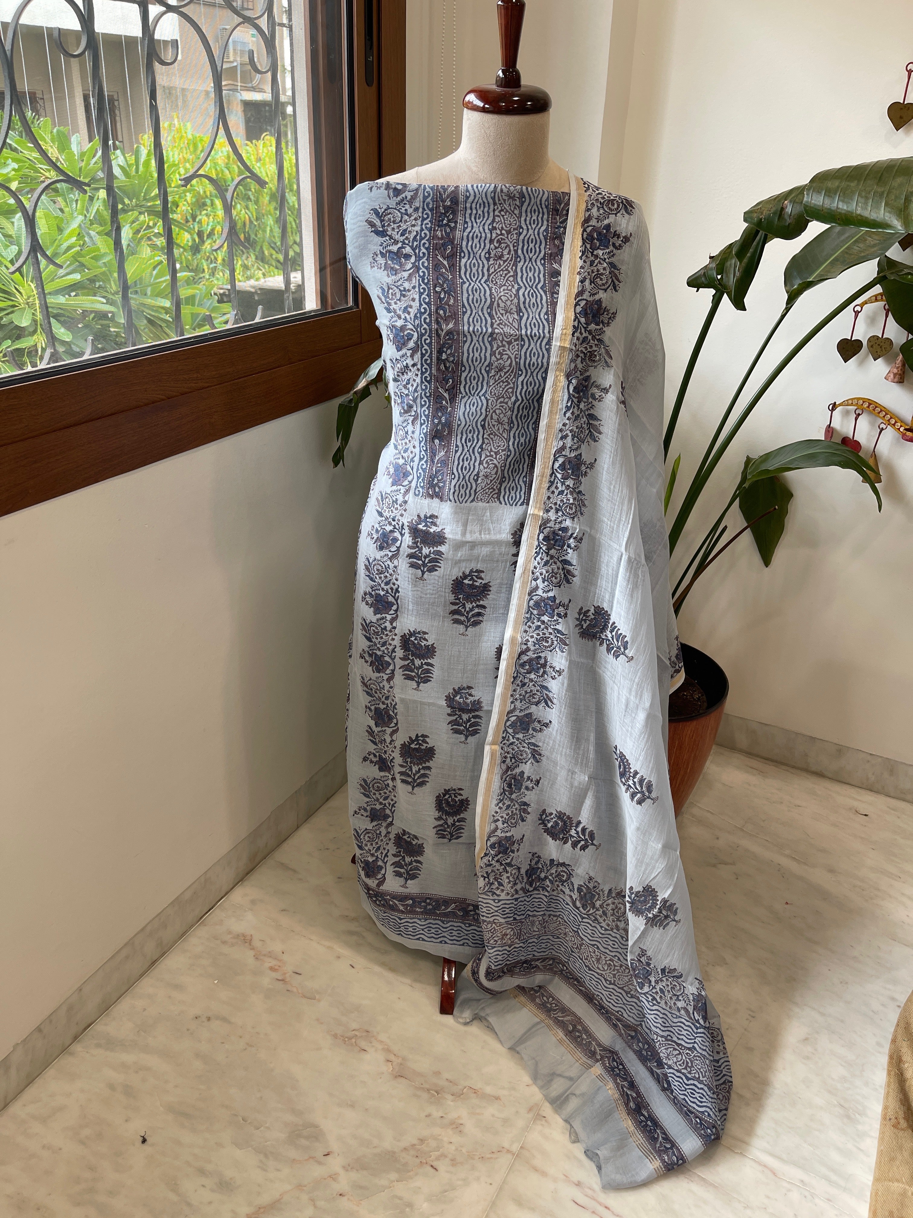 Greyish Blue Handblock Printed Suit Set in Mul Cotton - Masakalee