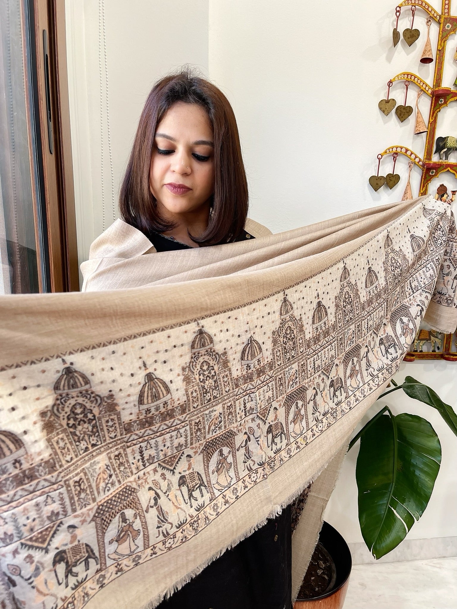 Greyish Brown Pashmina Shawl with Shehnai Baraat Kaani Pallu - Masakalee