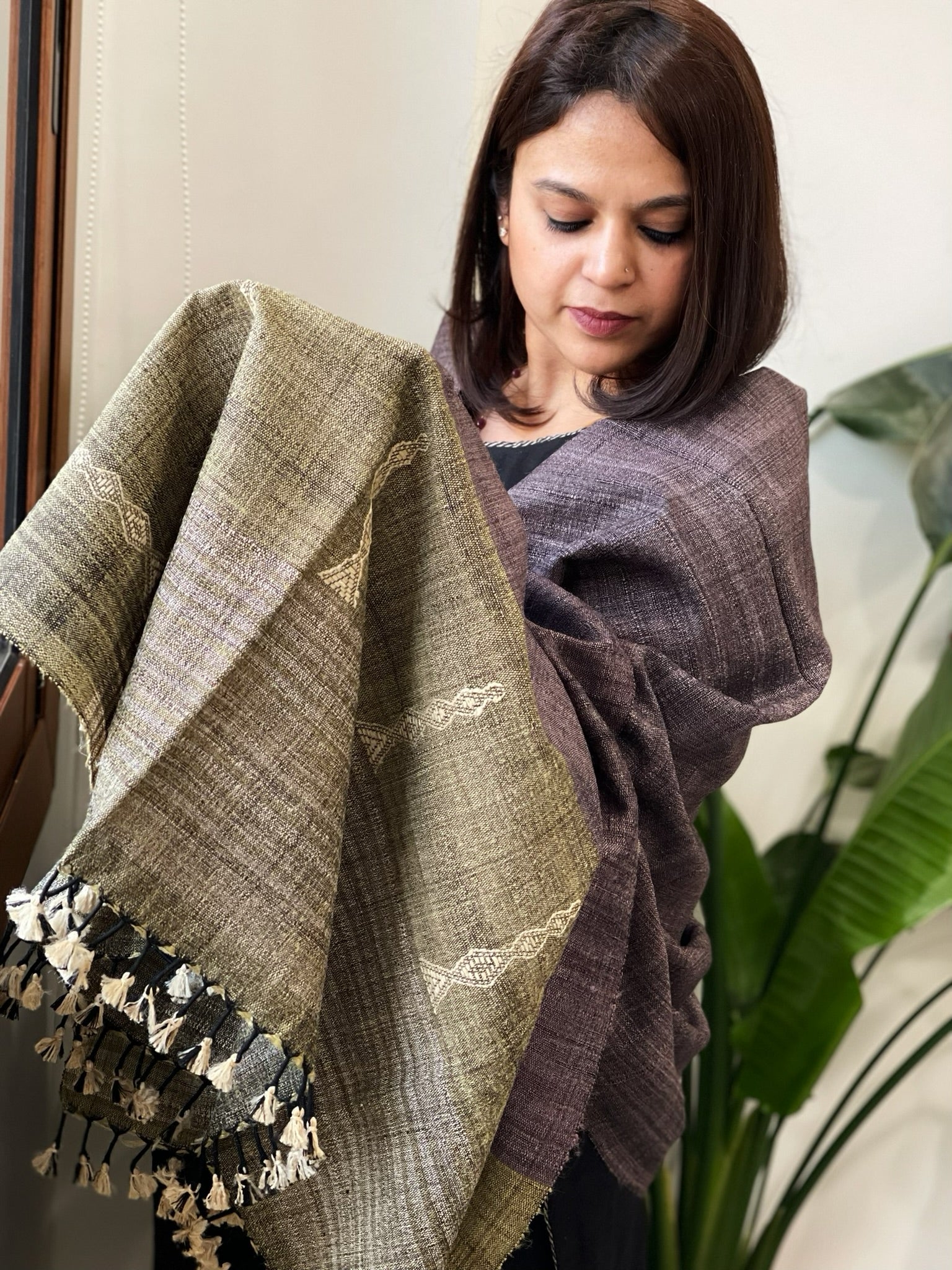 Greyish Purple Handwoven Bhujodi Shawl in Pure Tussar and Wool - Masakalee